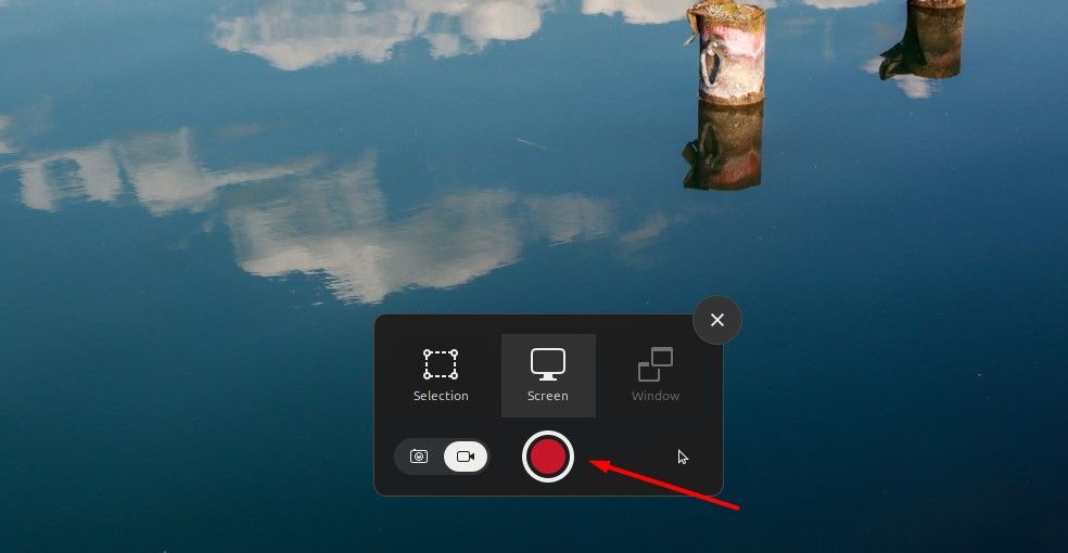 Record button in Ubuntu screen recorder.
