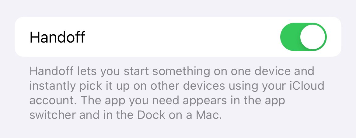 The Handoff toggle is activated on the iPhone settings menu.