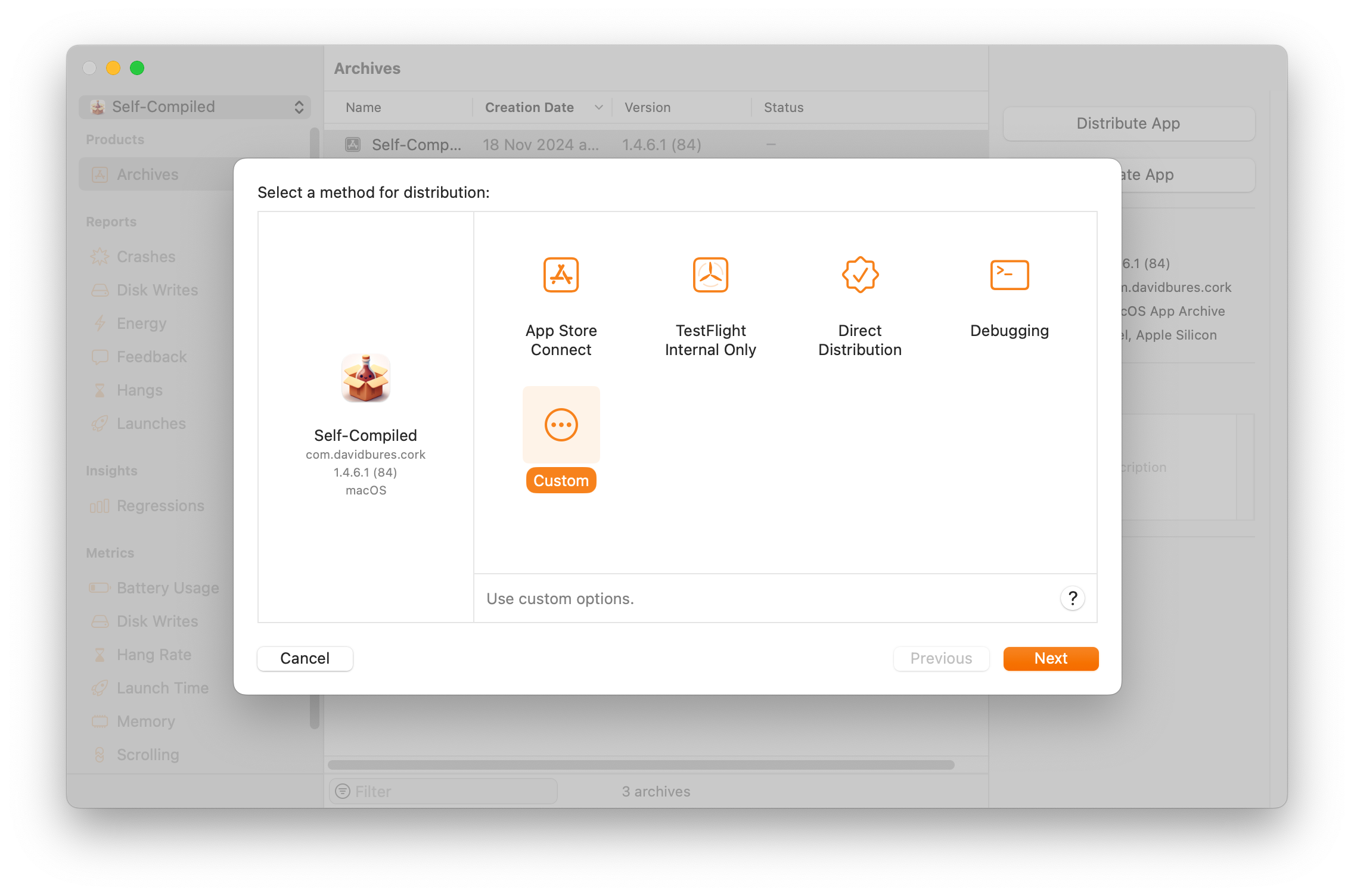 Xcode с выбранной для проекта опцией пользовательского распространения.