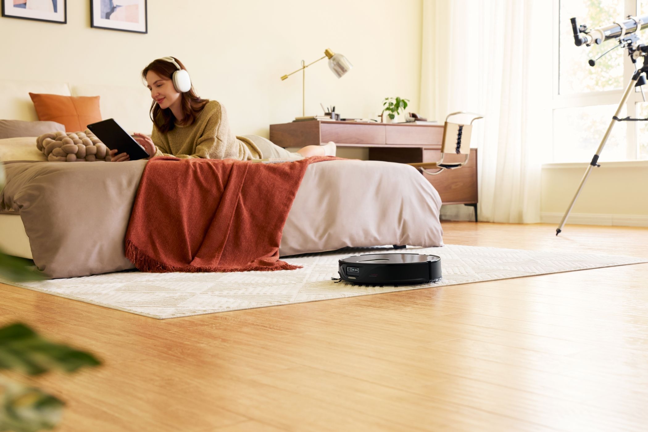 Roborock Qrevo Slim Cleaning a Bedroom Carpet