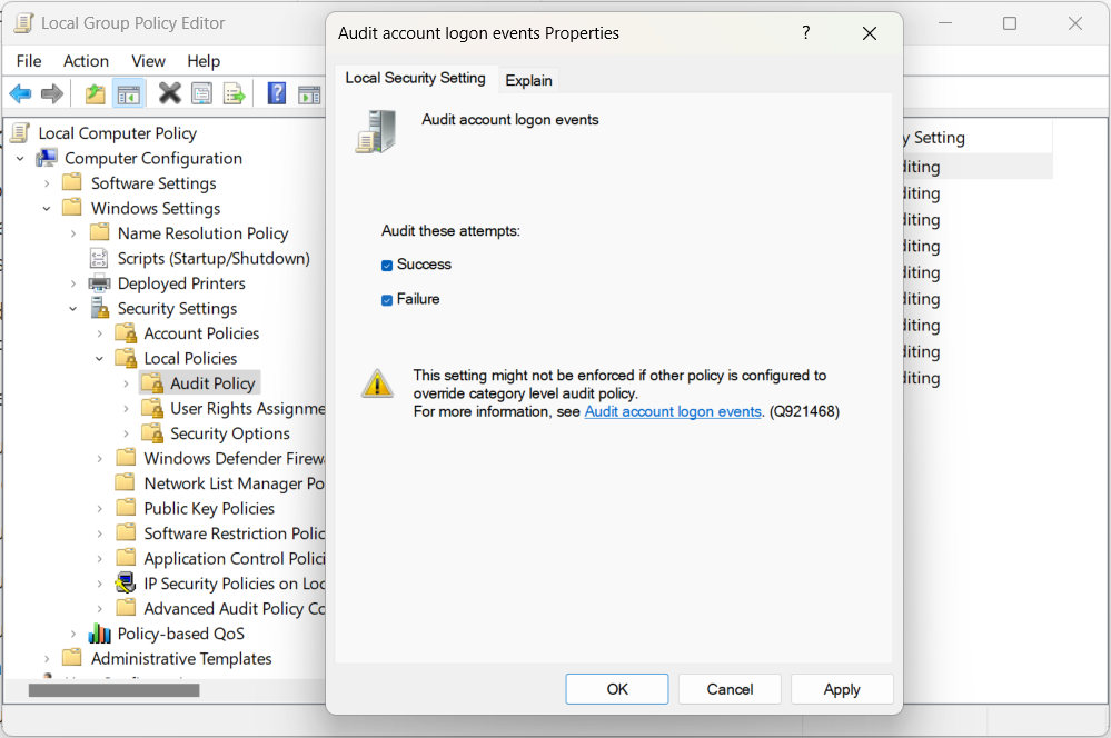 Setting an audit policy in the Group Policy Editor on Windows.