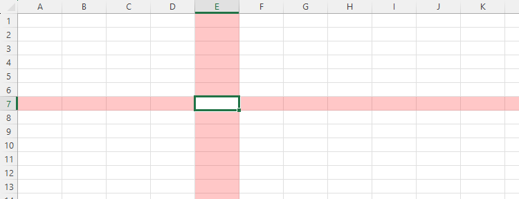 Excel's Focus Cell feature in use with the color changed to red.