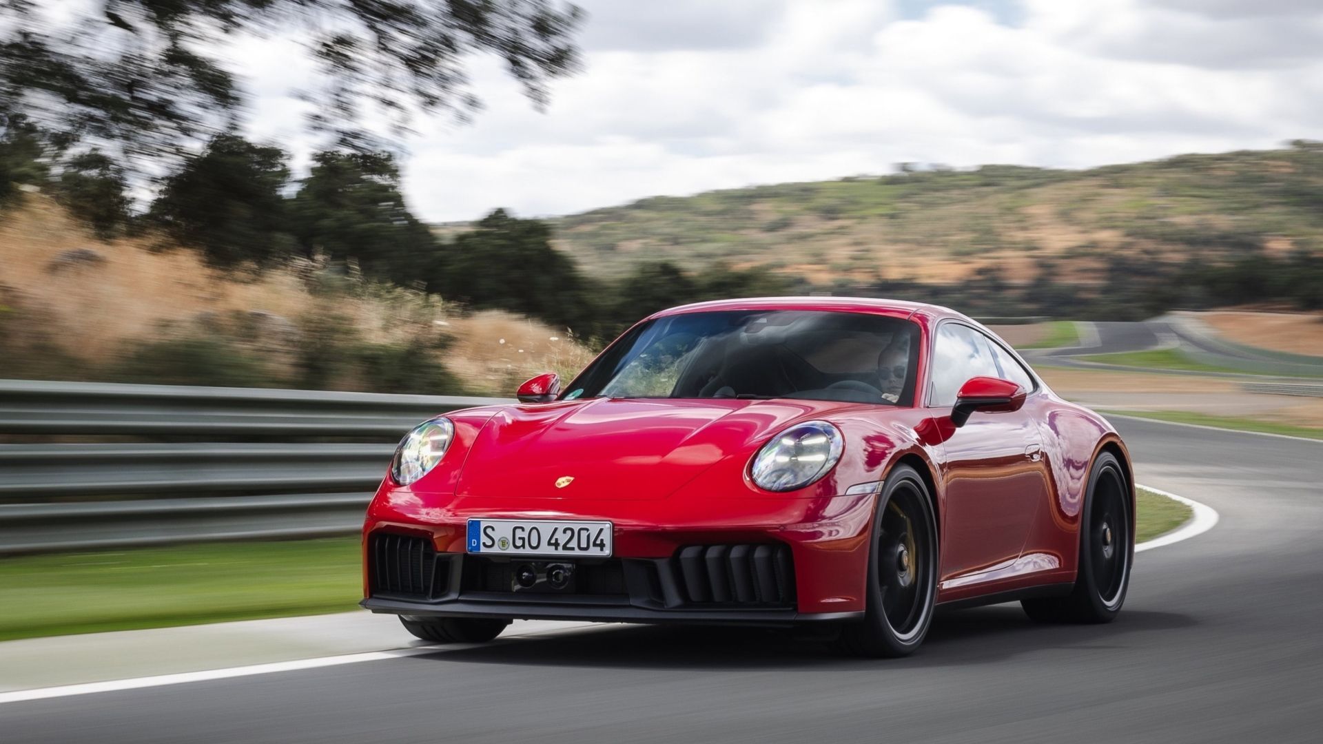 Front 3/4 shot of a 2025 Porsche 911 Carrera 4 GTS