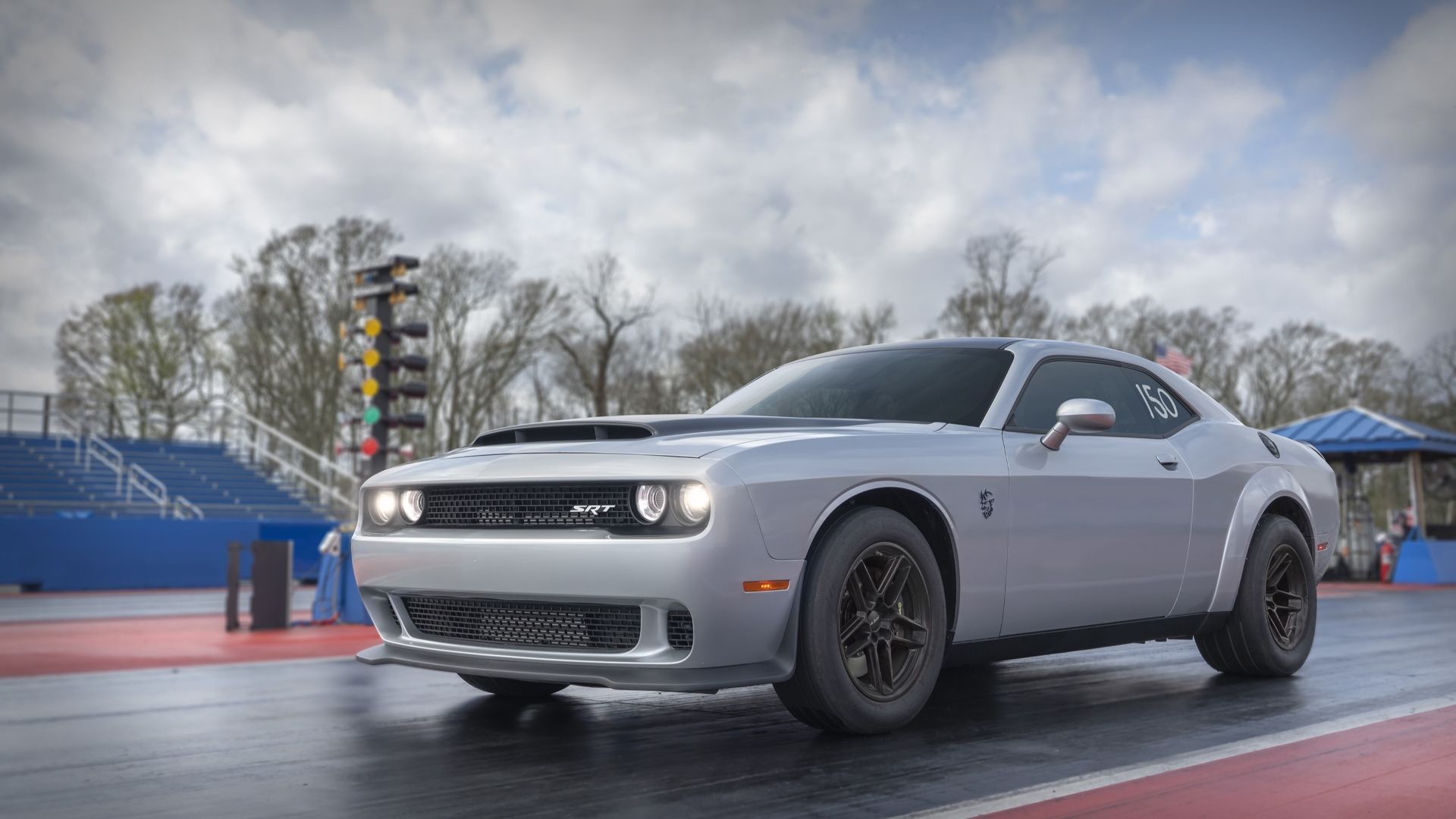 Front 3/4 shot of a 2023 Dodge Challenger