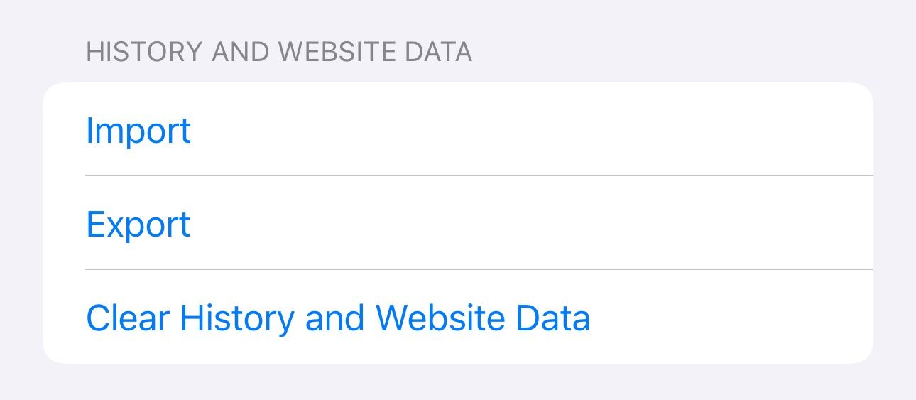 Import and Export options under Safari app settings on an iPhone.