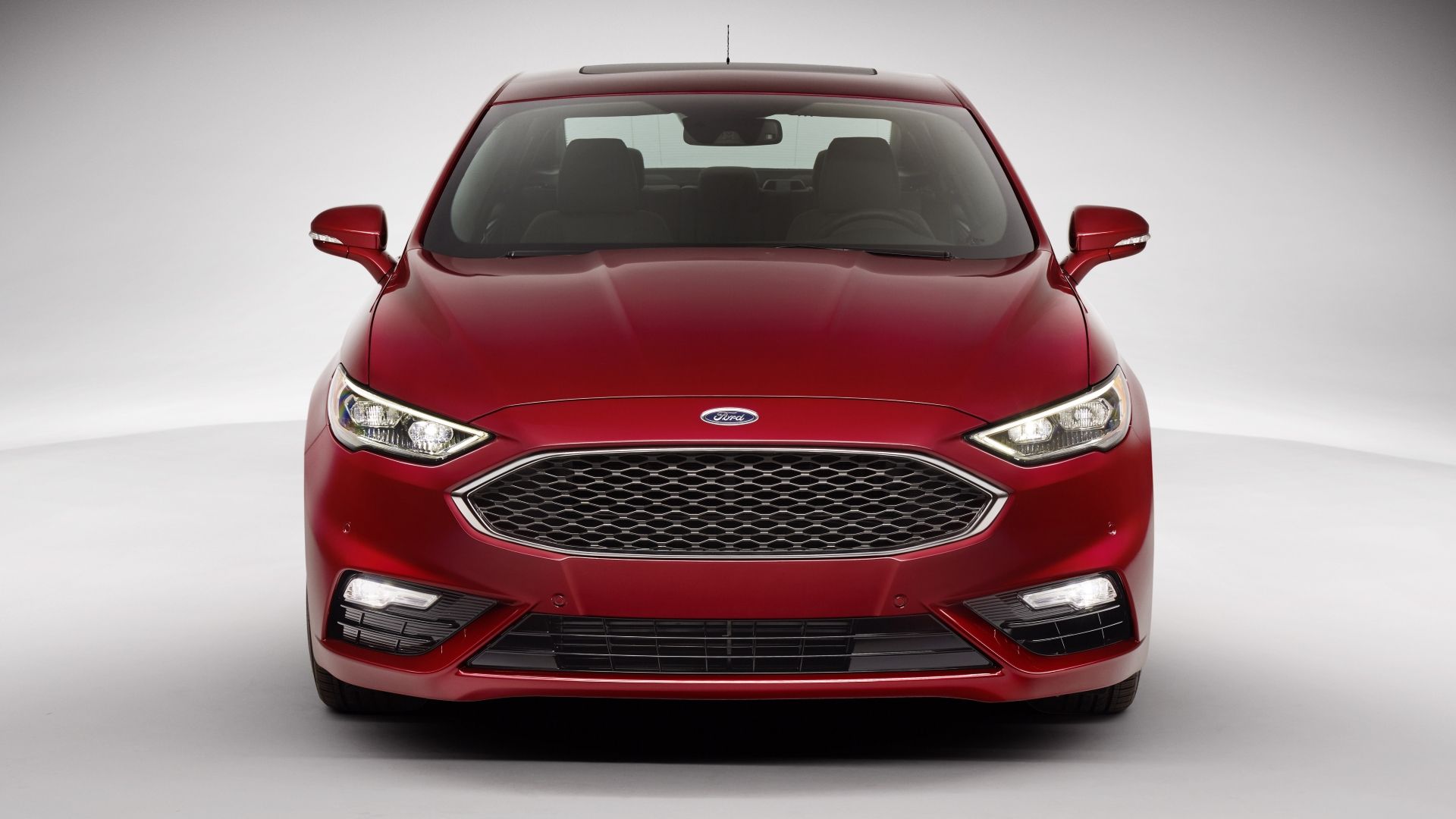 Front facing shot of the 2017 Ford Fusion 