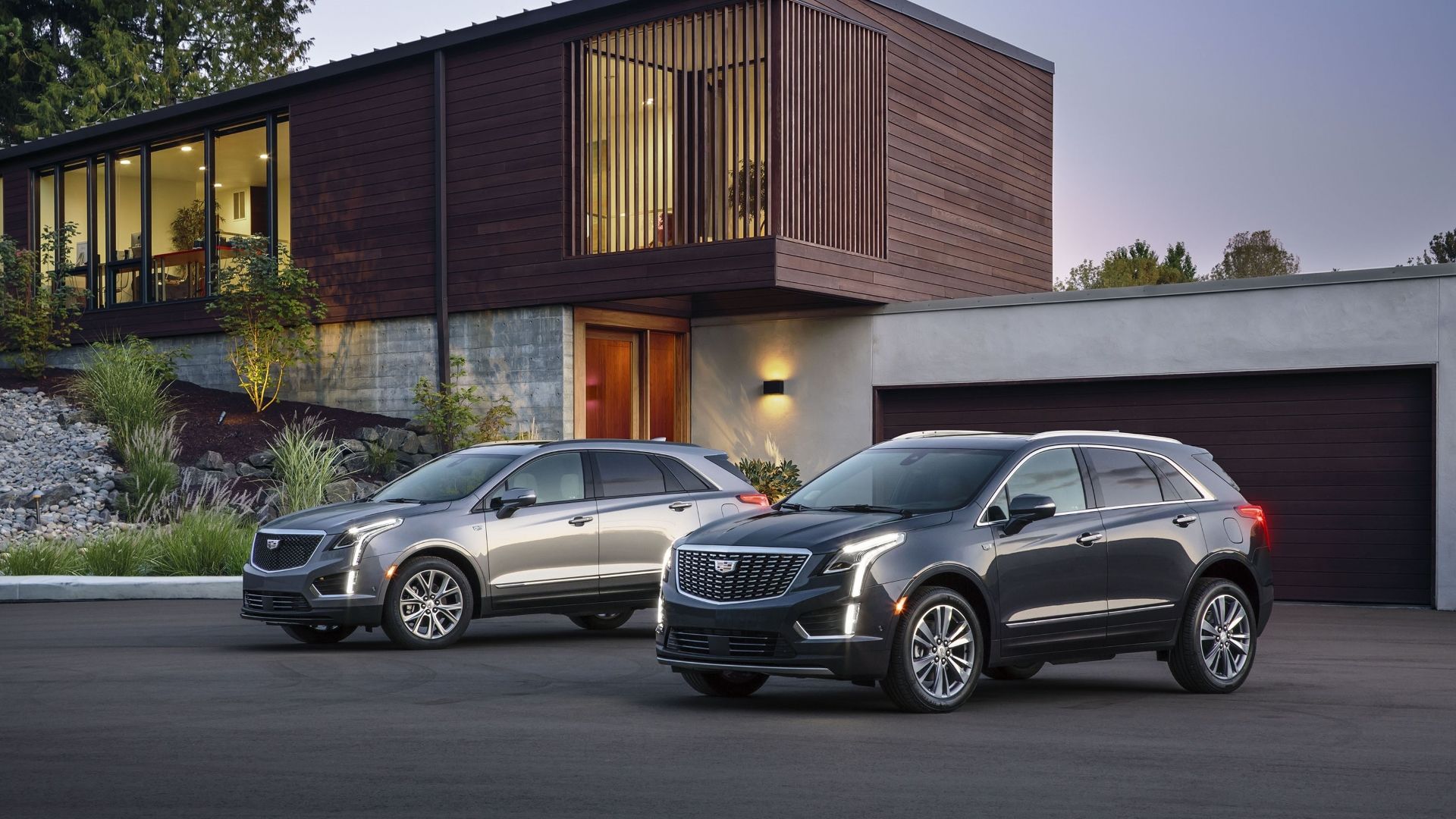 Two 2020 Cadillac XT5s parked next to each other