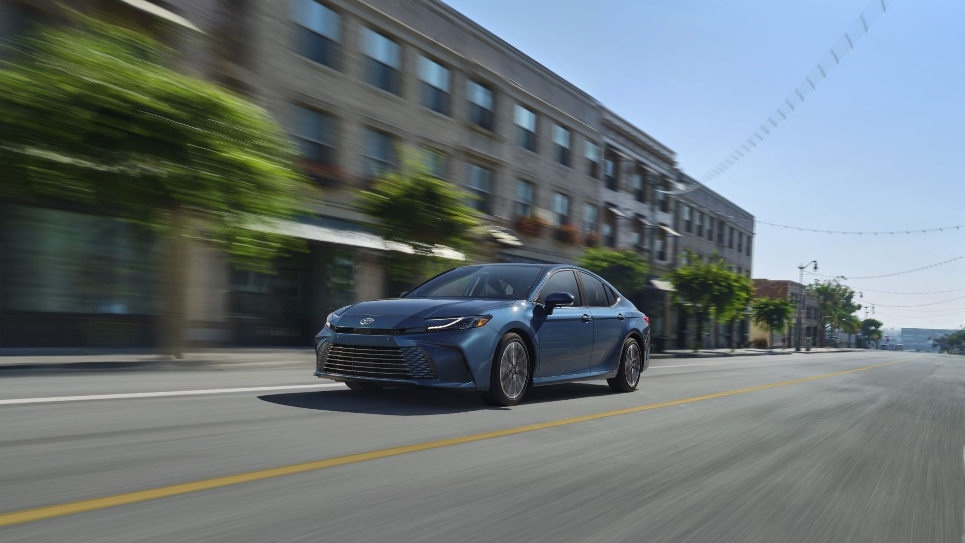 Front 3/4 shot of a 2025 Toyota Camry 