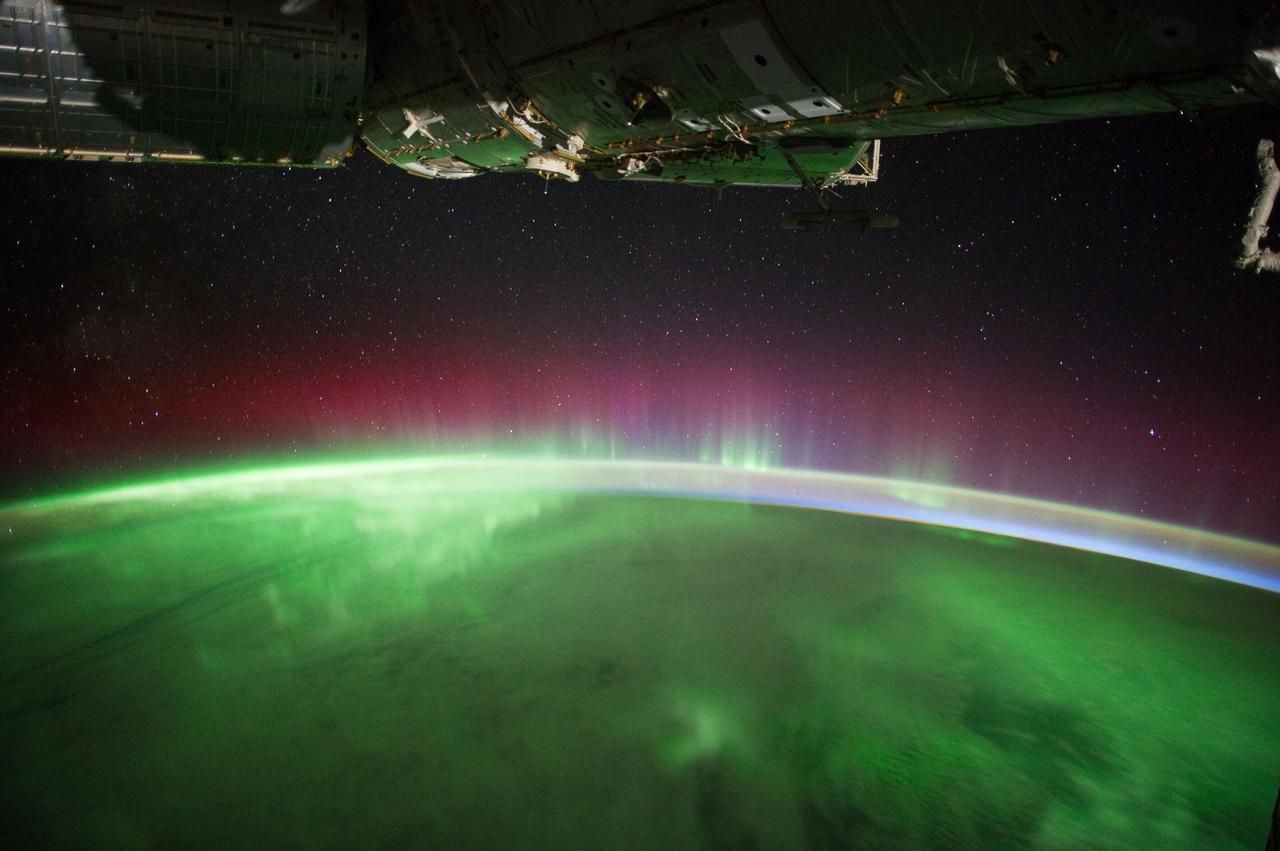 A photograph of an aurora taken by astronauts on the ISS in 2012.