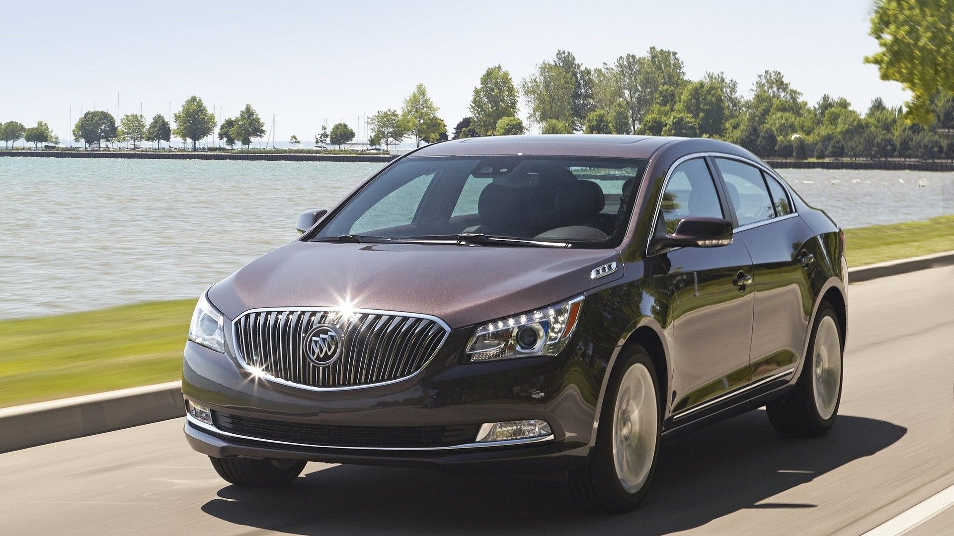 Front 3/4 shot of a 2014 Buick LaCrosse