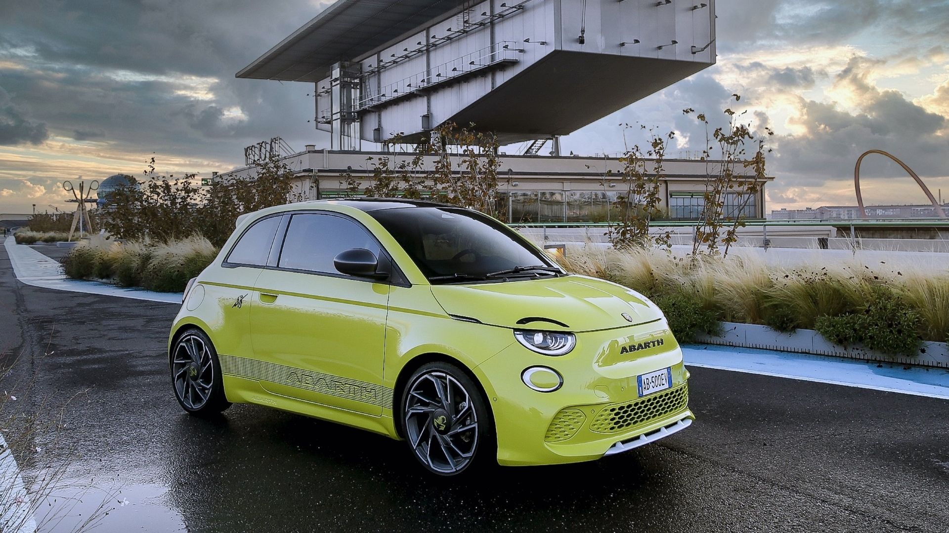 Front 3/4 shot of a 2023 Fiat 500e Abarth