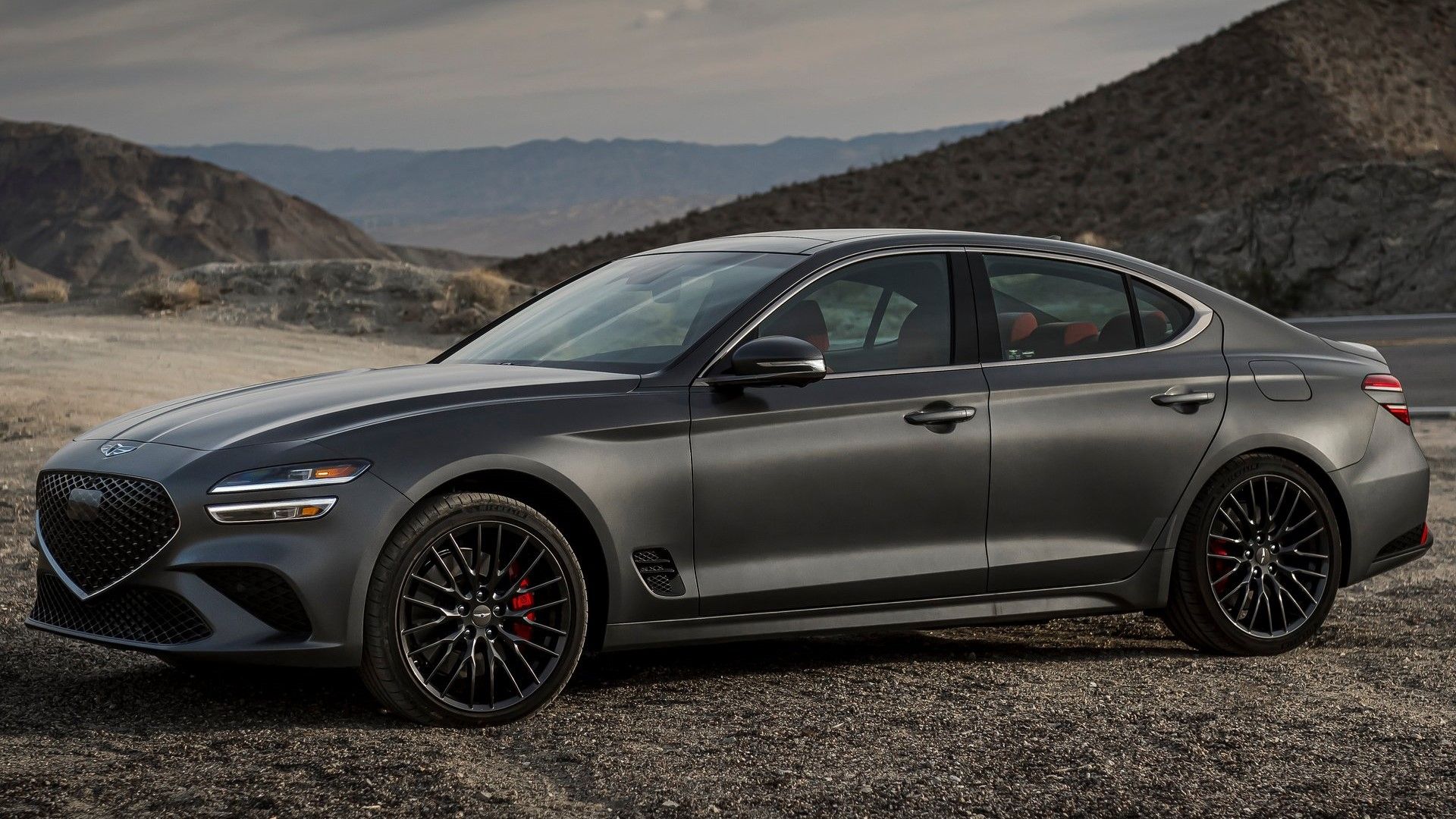 Front 3/4 shot of a 2022 Genesis G70