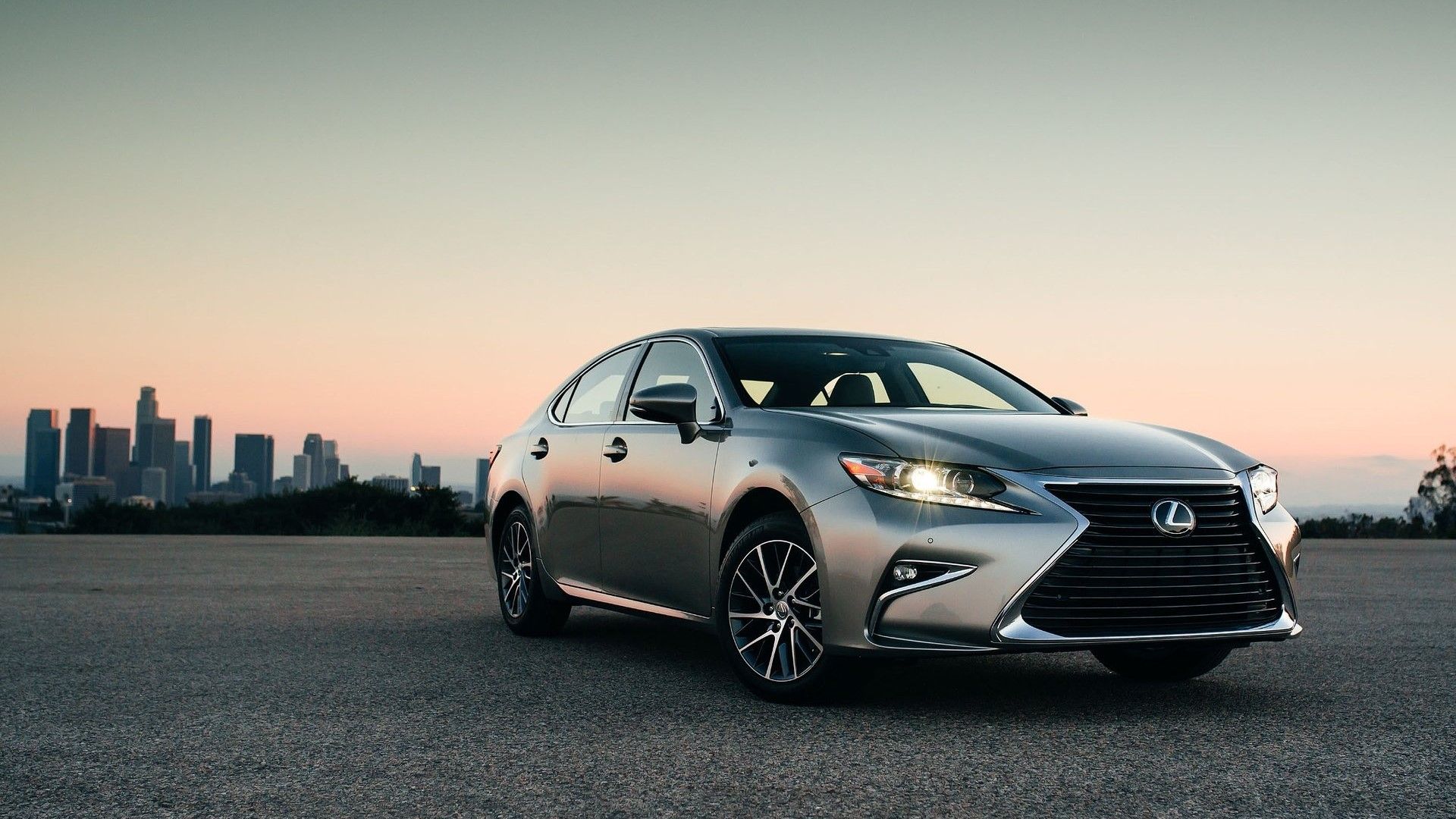 Front 3/4 shot of a 2016 Lexus ES