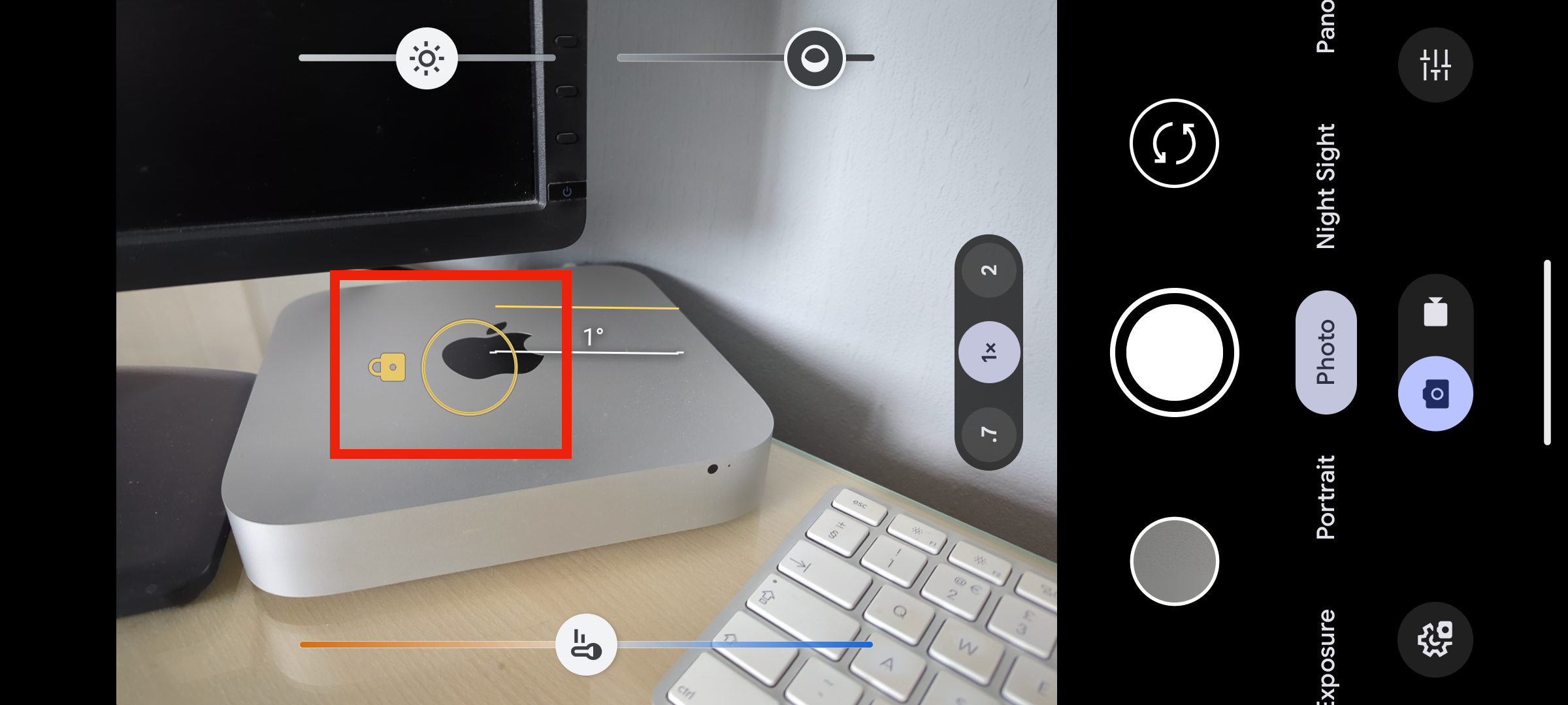 Lock focus in Pixel Camera.