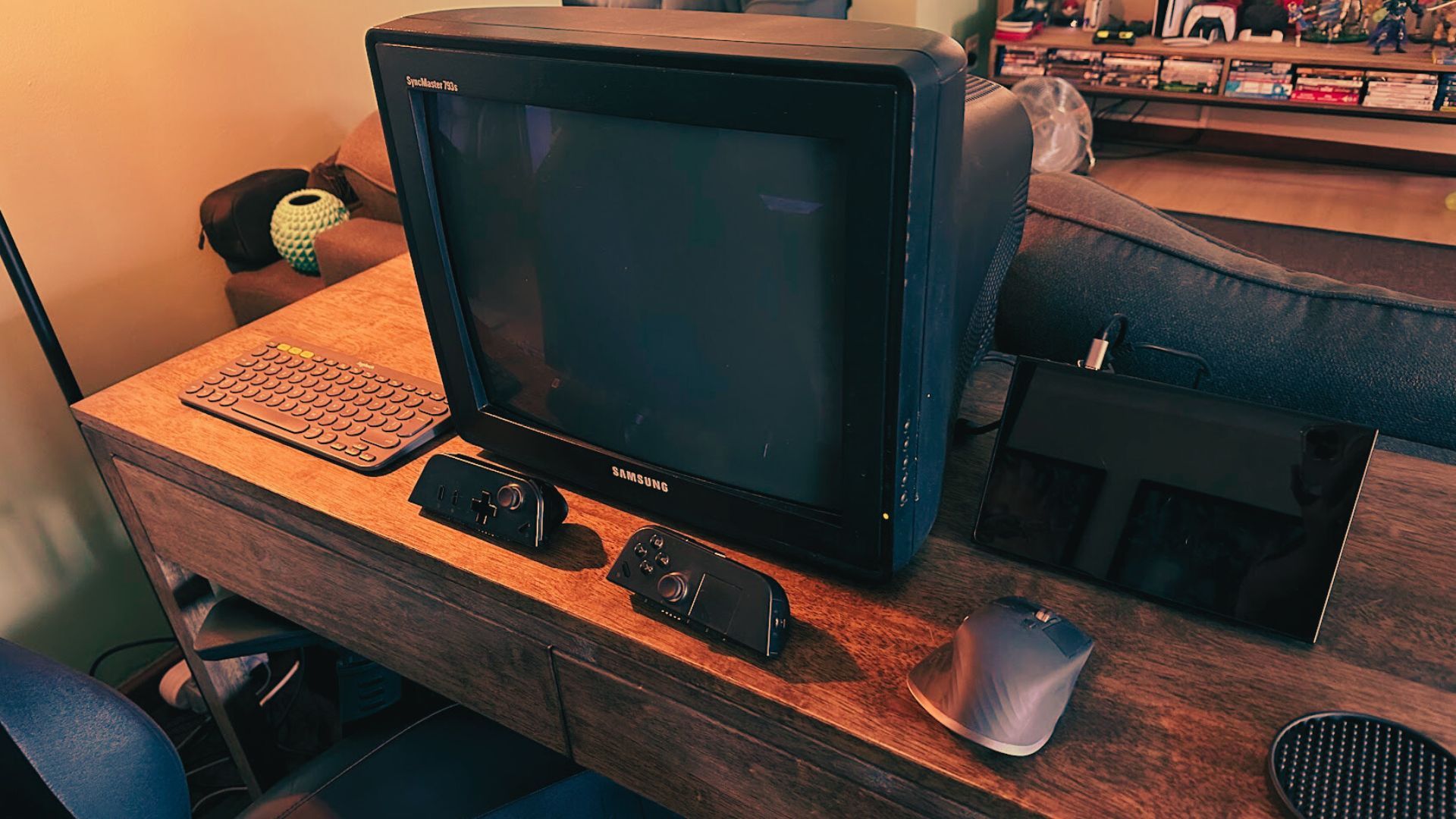 How an Old CRT Monitor Turned My Handheld PC Into the Perfect Retro PC Gaming System