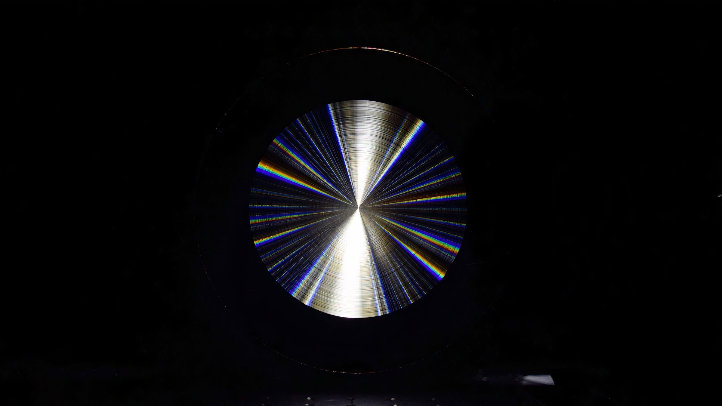 Concentric rings visible on a flat lens for telescopes.