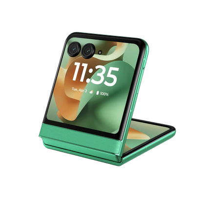 Moto Razr 2025 Review: Easy on the Eyes and Wallet