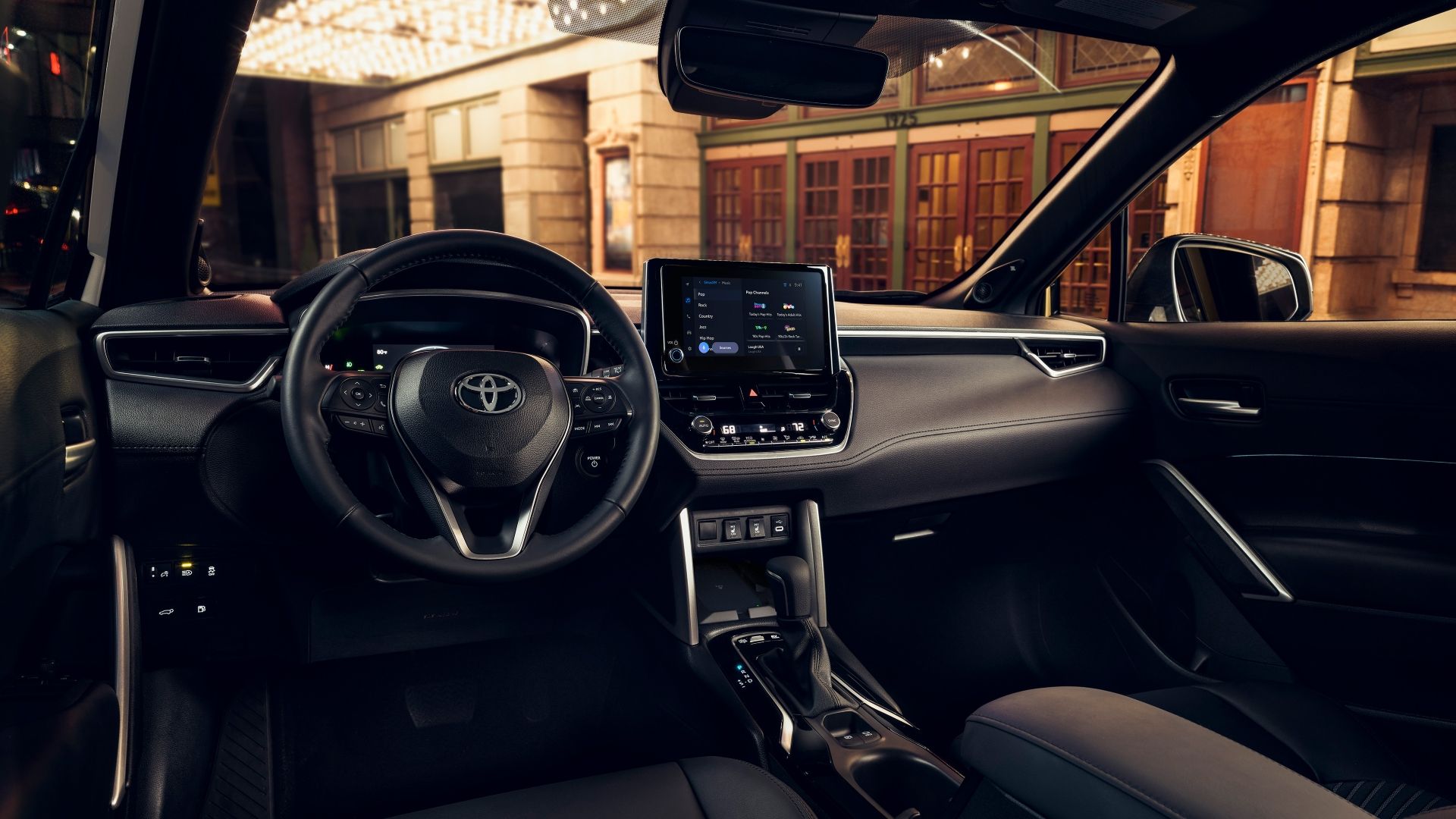 Панель Toyota Corolla Cross Hybrid 2025