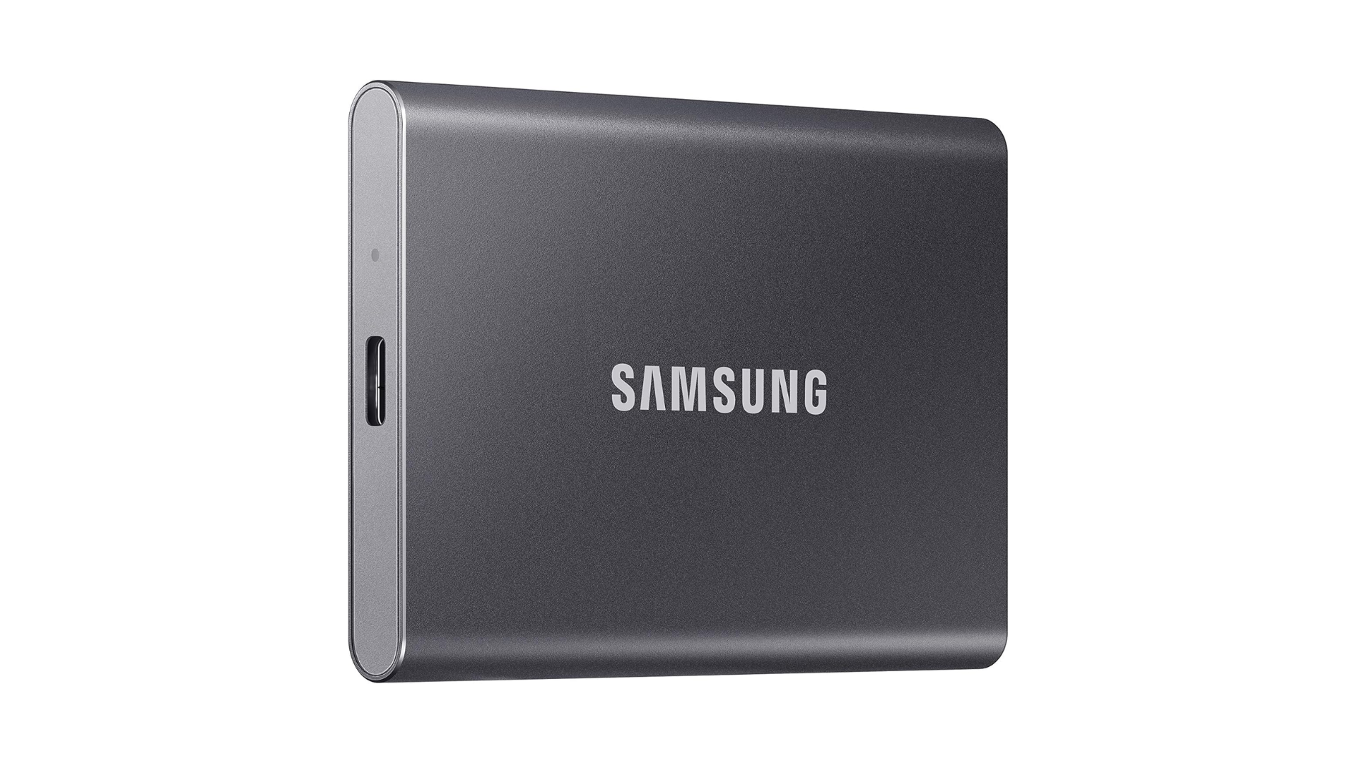 Imagen del SSD externo Samsung sobre un fondo blanco liso. 