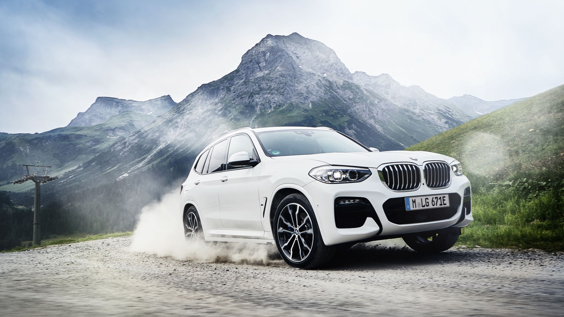 Front 3/4 shot of a 2020 BMW X3 PHEV