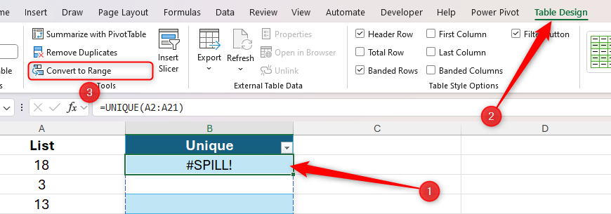 Uma célula em uma tabela do Excel é selecionada e a conversão para o intervalo na guia Design de tabela é destacada.