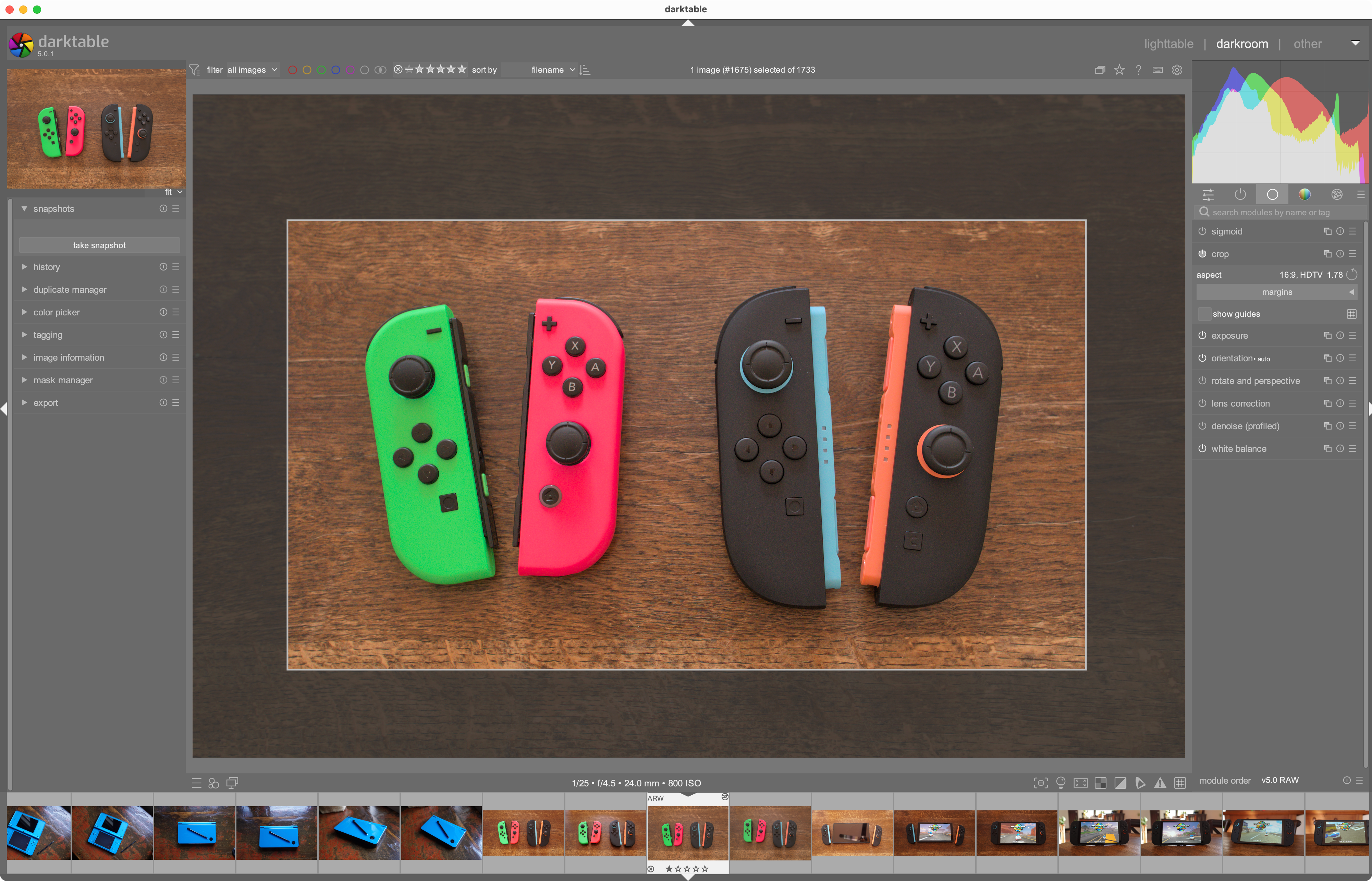 Applying an image crop in darktable.