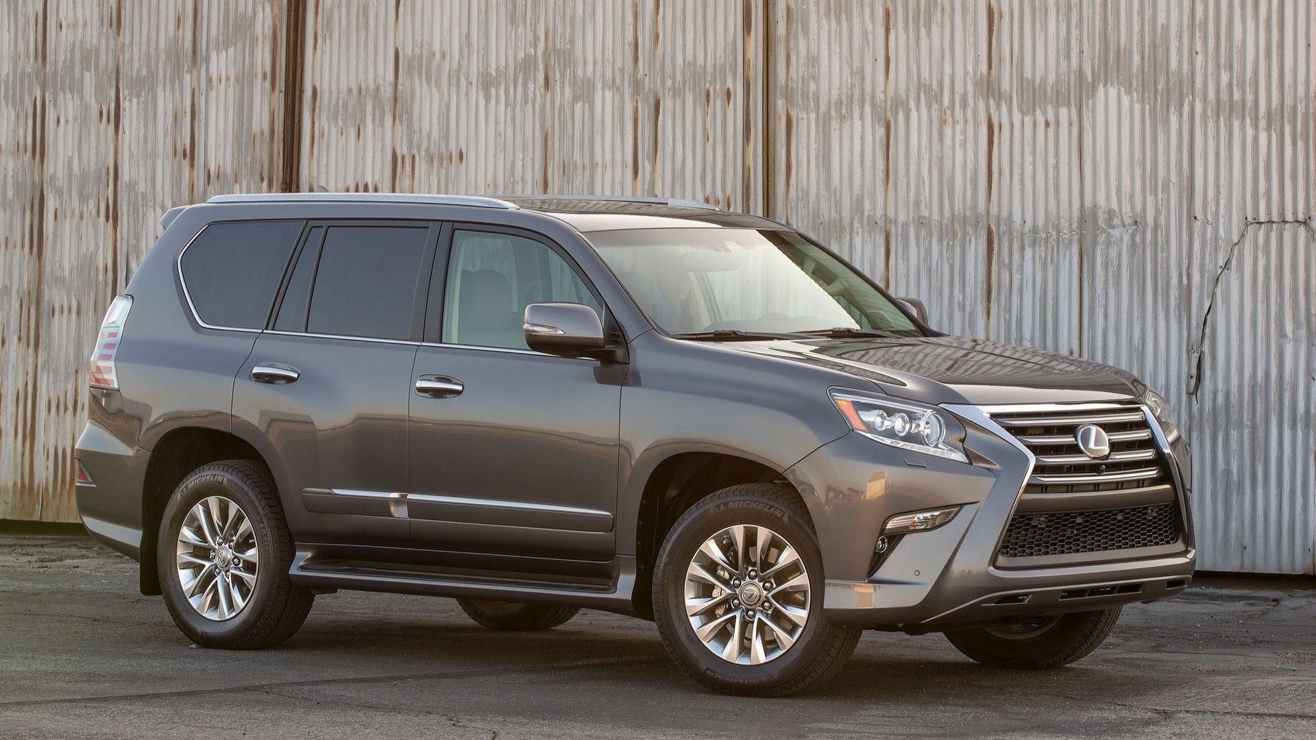 Front 3/4 shot of a 2018 Lexus GX