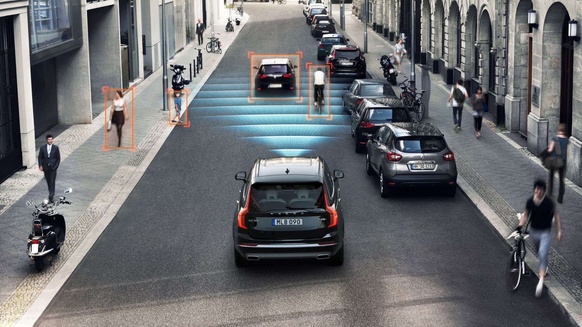 Rear shot of a 2020 Volvo XC90
