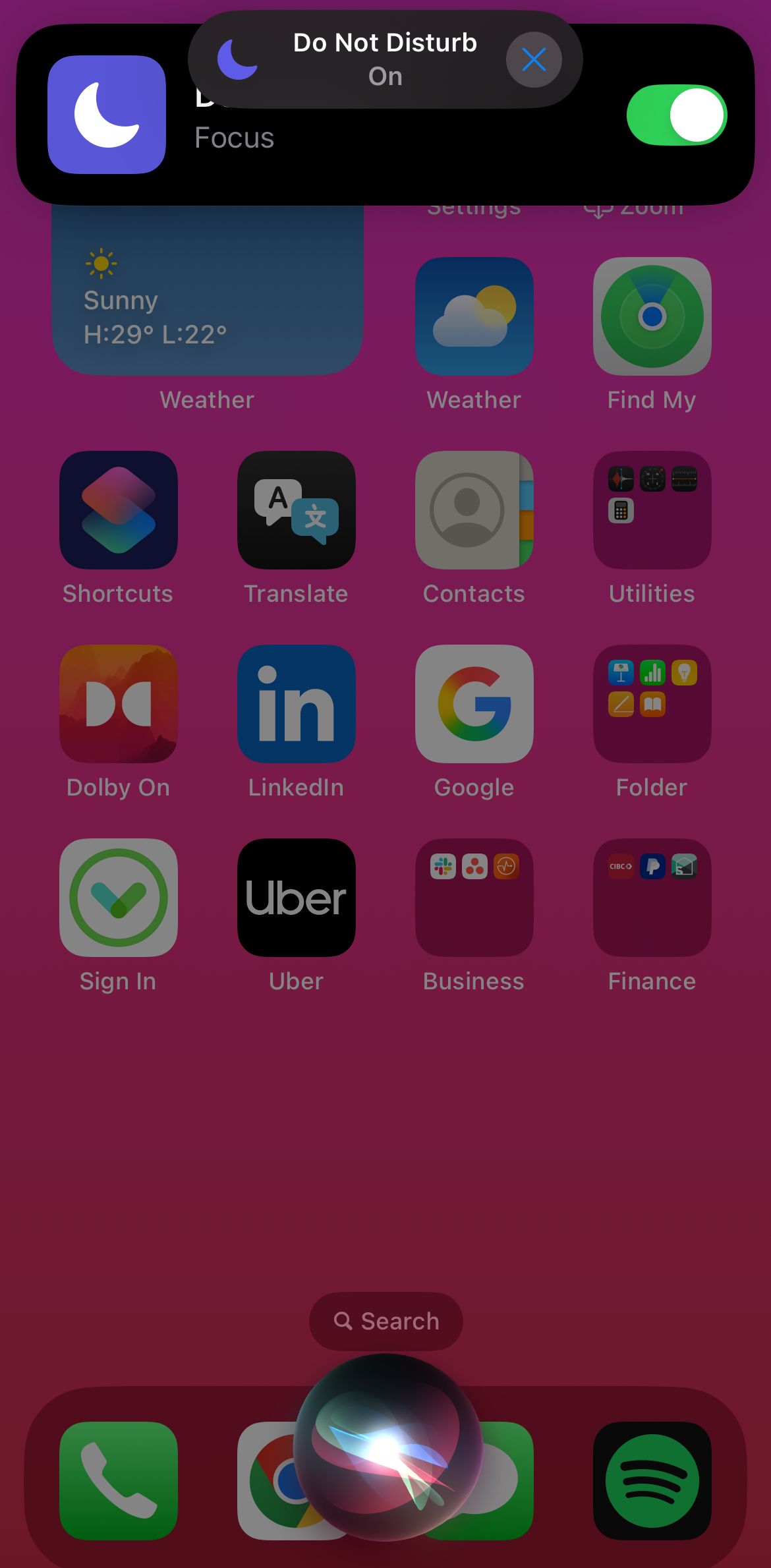 Enabling Do Not Disturb using Siri.