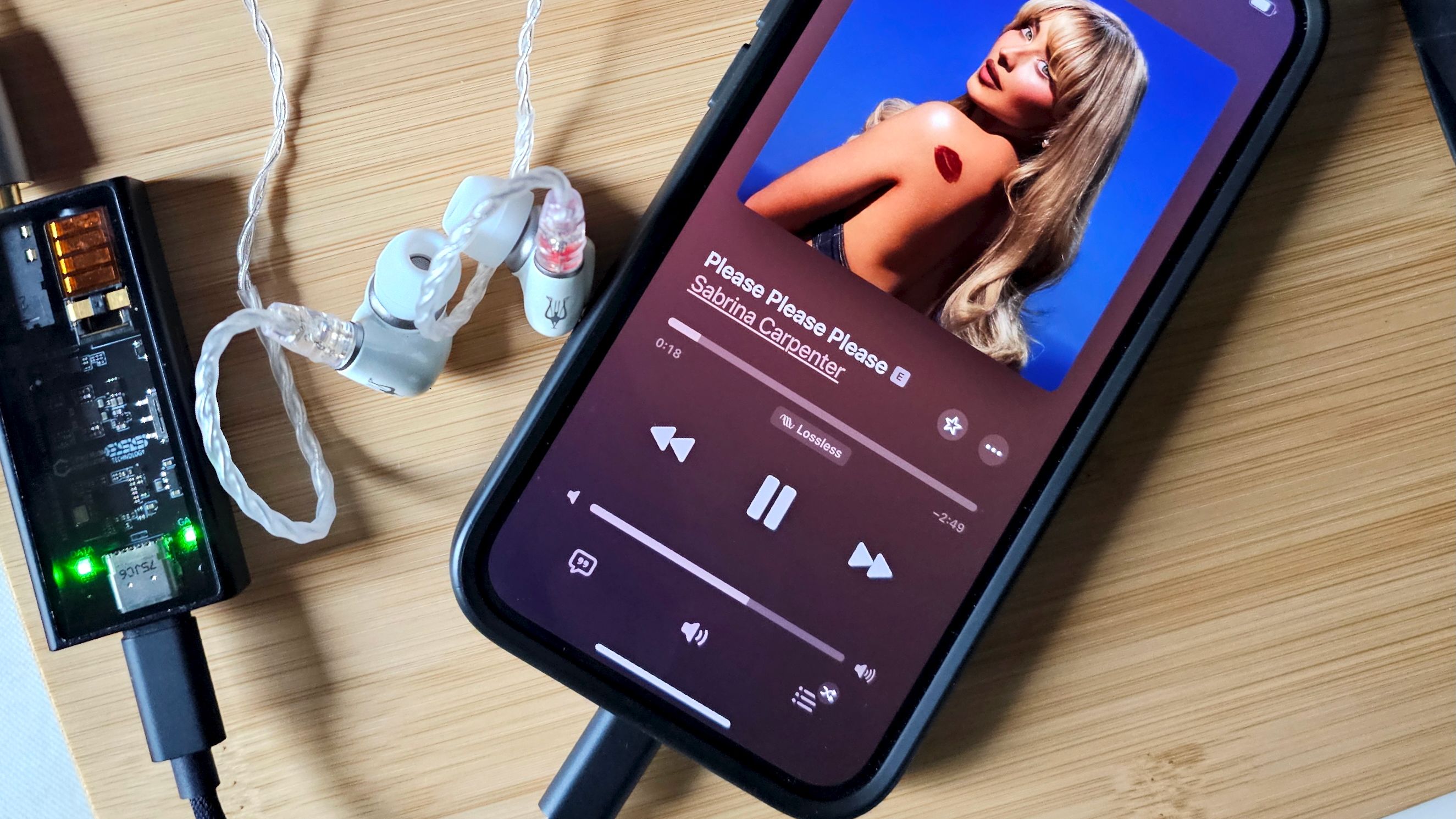 Audio without loss of Apple Music playing on an iPhone.