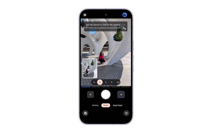 Camera Coach feature in action in Pixel 10.