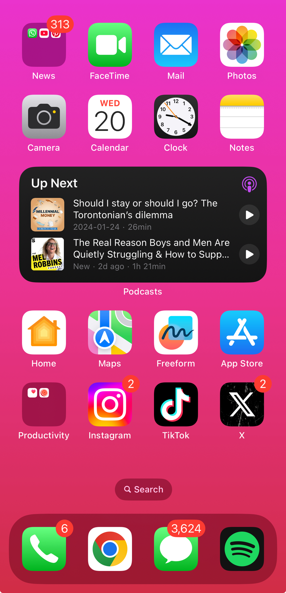 Un widget interactivo de Apple Podcasts en la pantalla de inicio del iPhone.