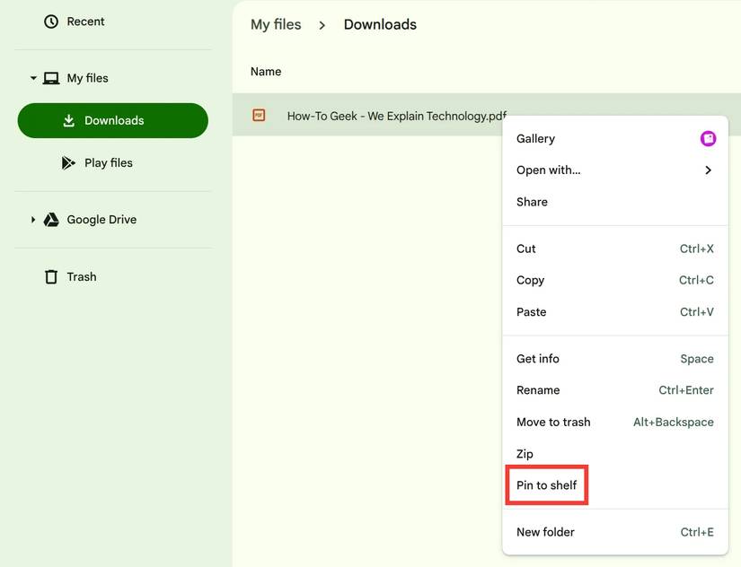 El menú de clic derecho en la aplicación de archivos Chromebook con una caja roja alrededor de la opción 'Pin a estante' recortada
