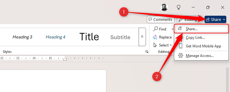 Кнопка “Поделиться” в Microsoft Word, выбранна опция 'Поделиться' из выпадающего меню.