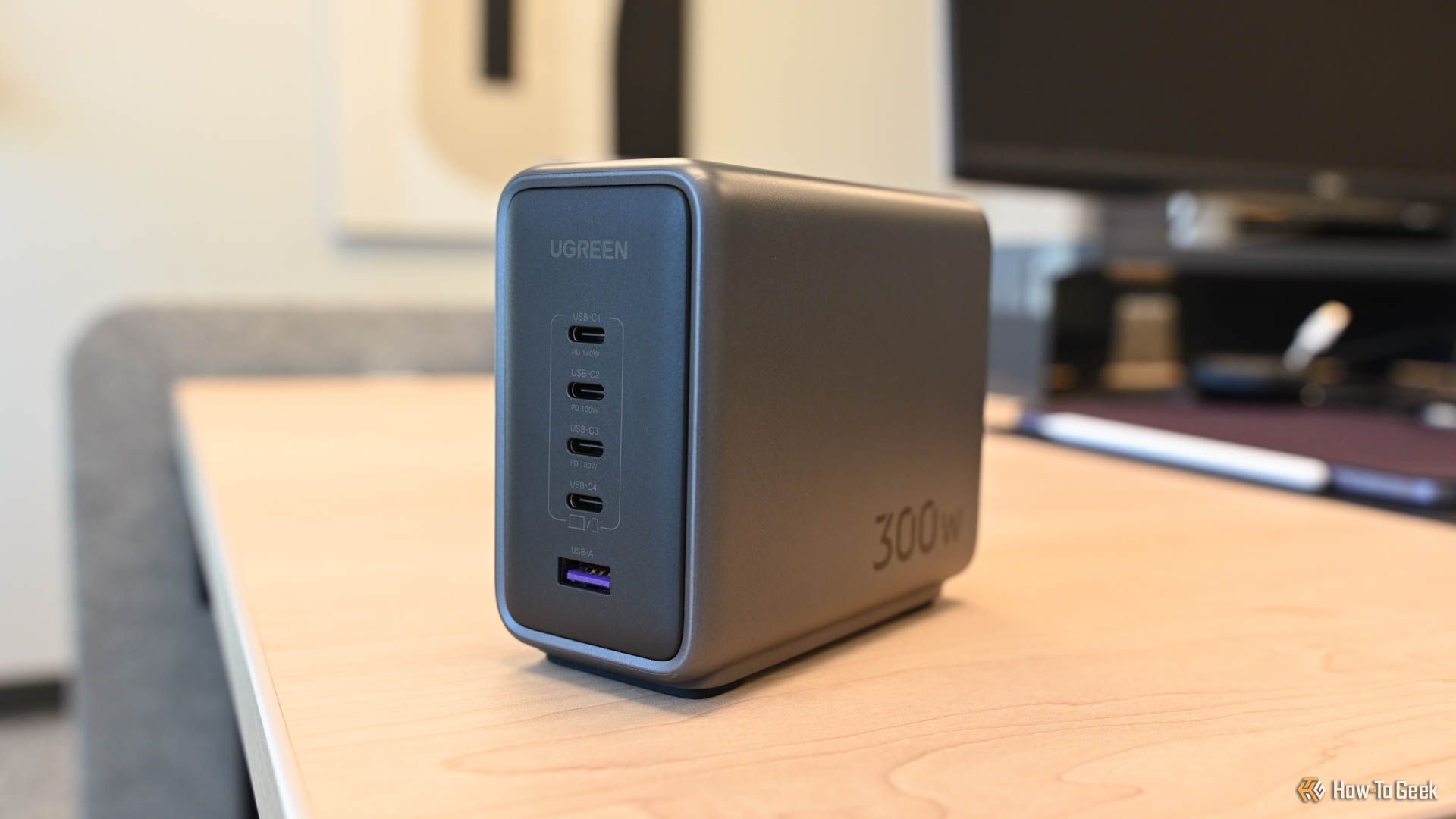 Ugreen's 300W GaN charger features four high-power USB-C ports for all your  devices - The Verge
