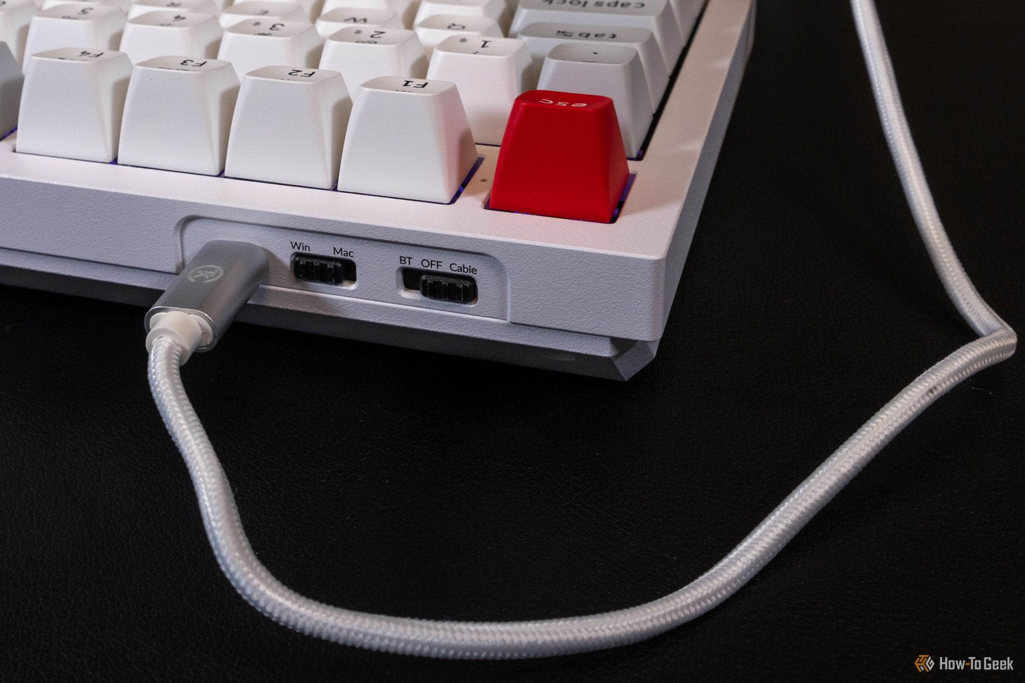 Setting swiches on the back of the Keychron Q6 Pro