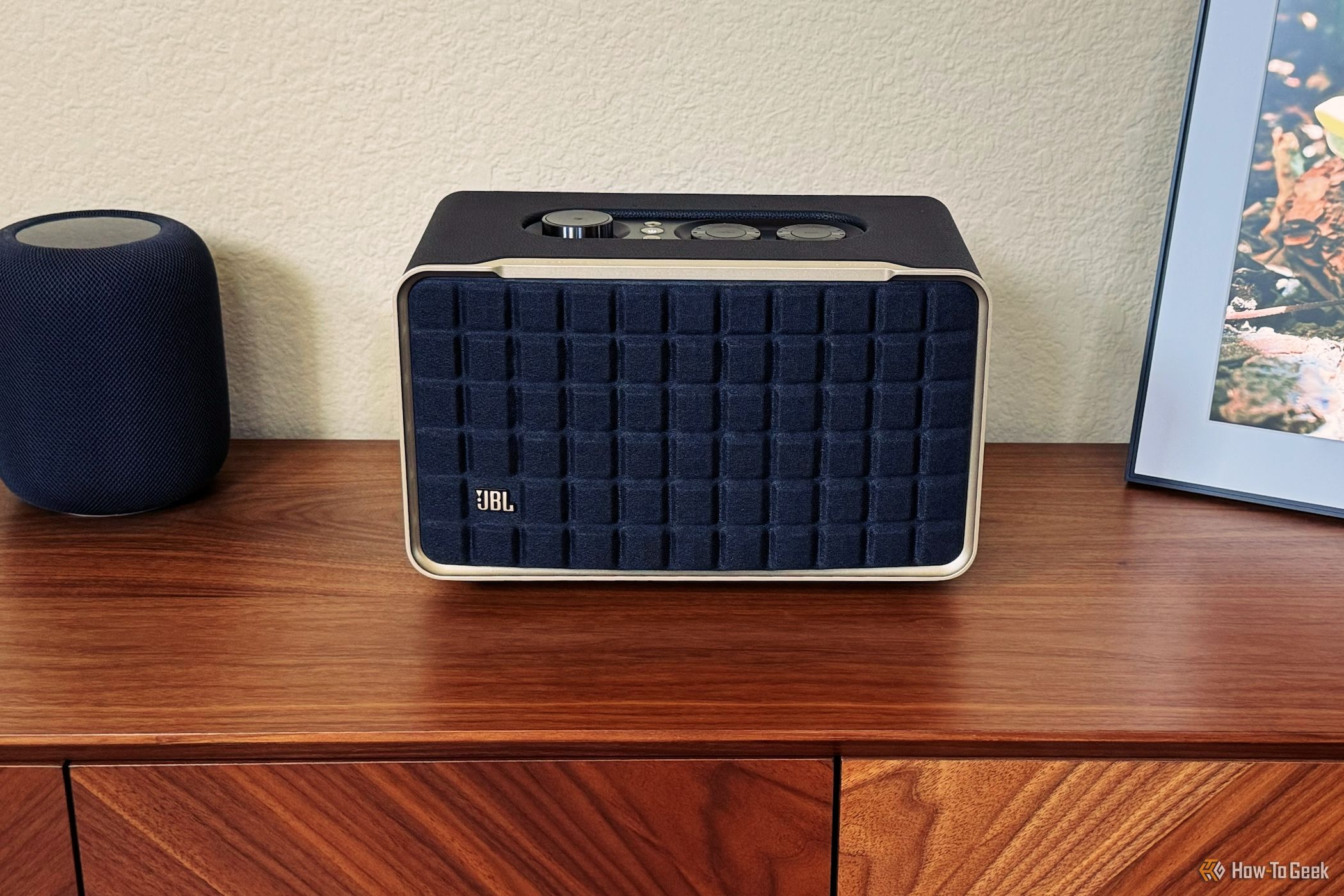 JBL Authentics 300 Review: Speaker Gloriously A Retro Do-It-All