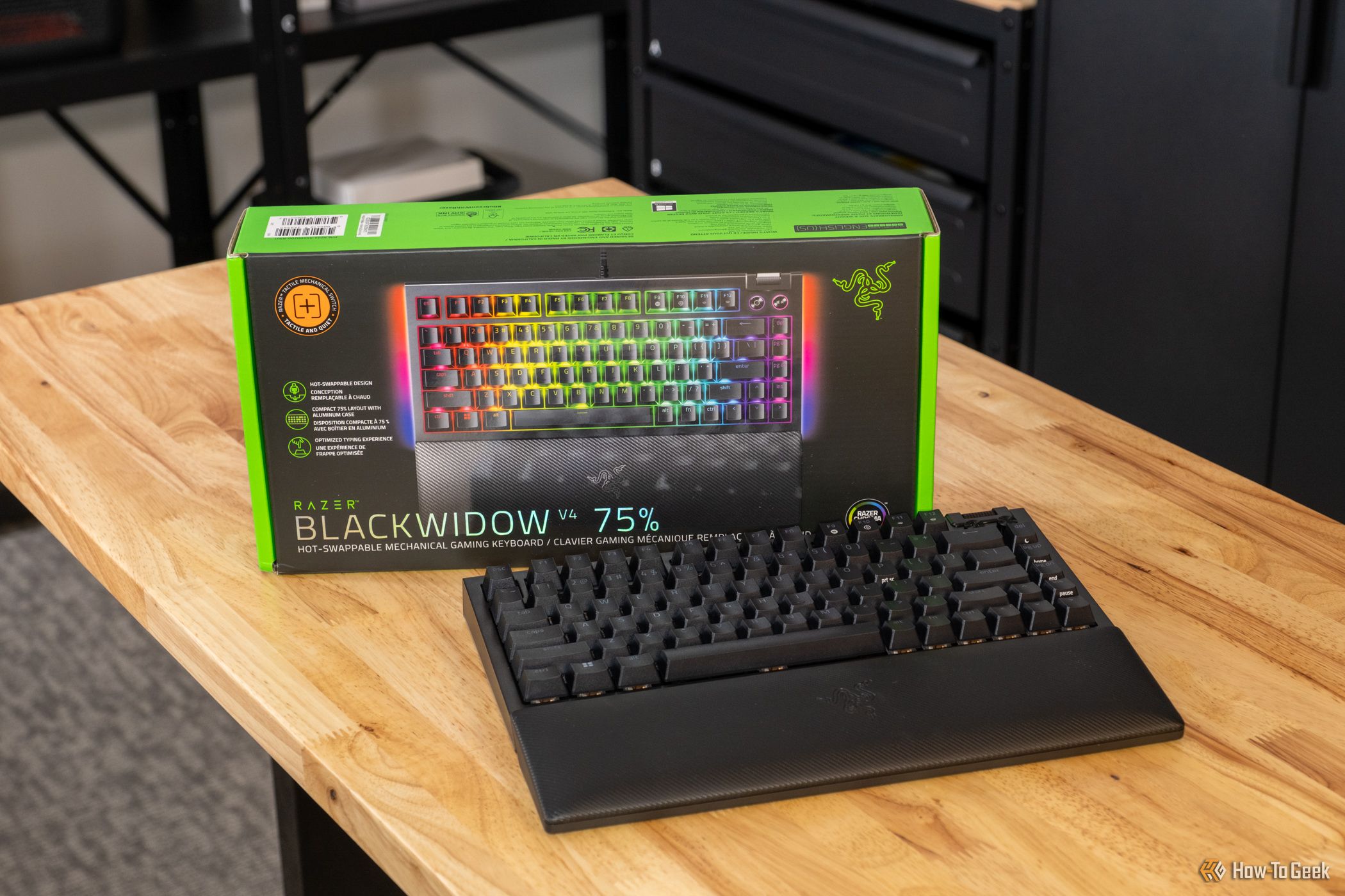 Razer BlackWidow V4 75% Keyboard with box