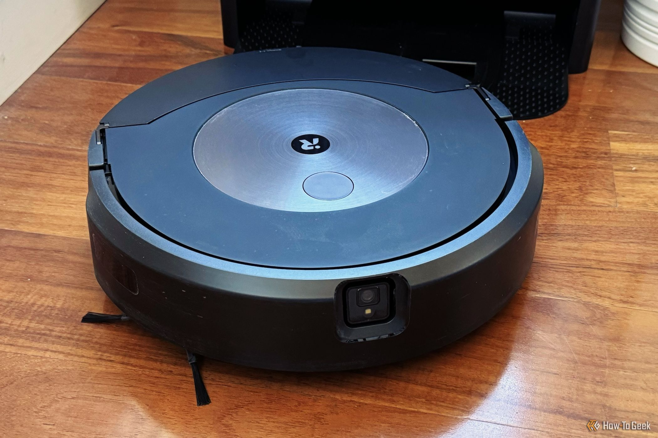 iRobot Roomba Combo j9+ Review: A Robot Vacuum/Mop With a Clever Design and  Friendly App