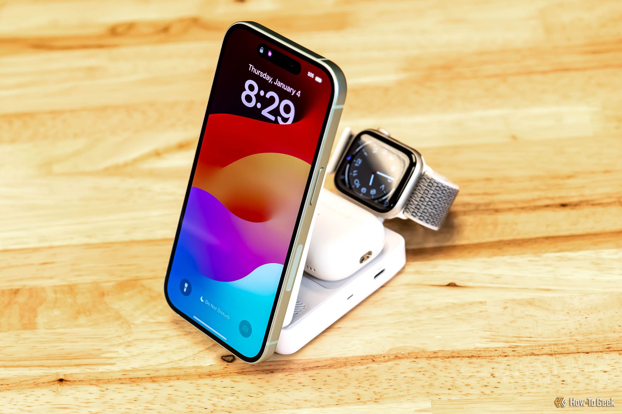 Charging an iPhone, Apple Watch, and AirPods with the Anker MagGo Wireless Charging Stand (Foldable 3-in-1)