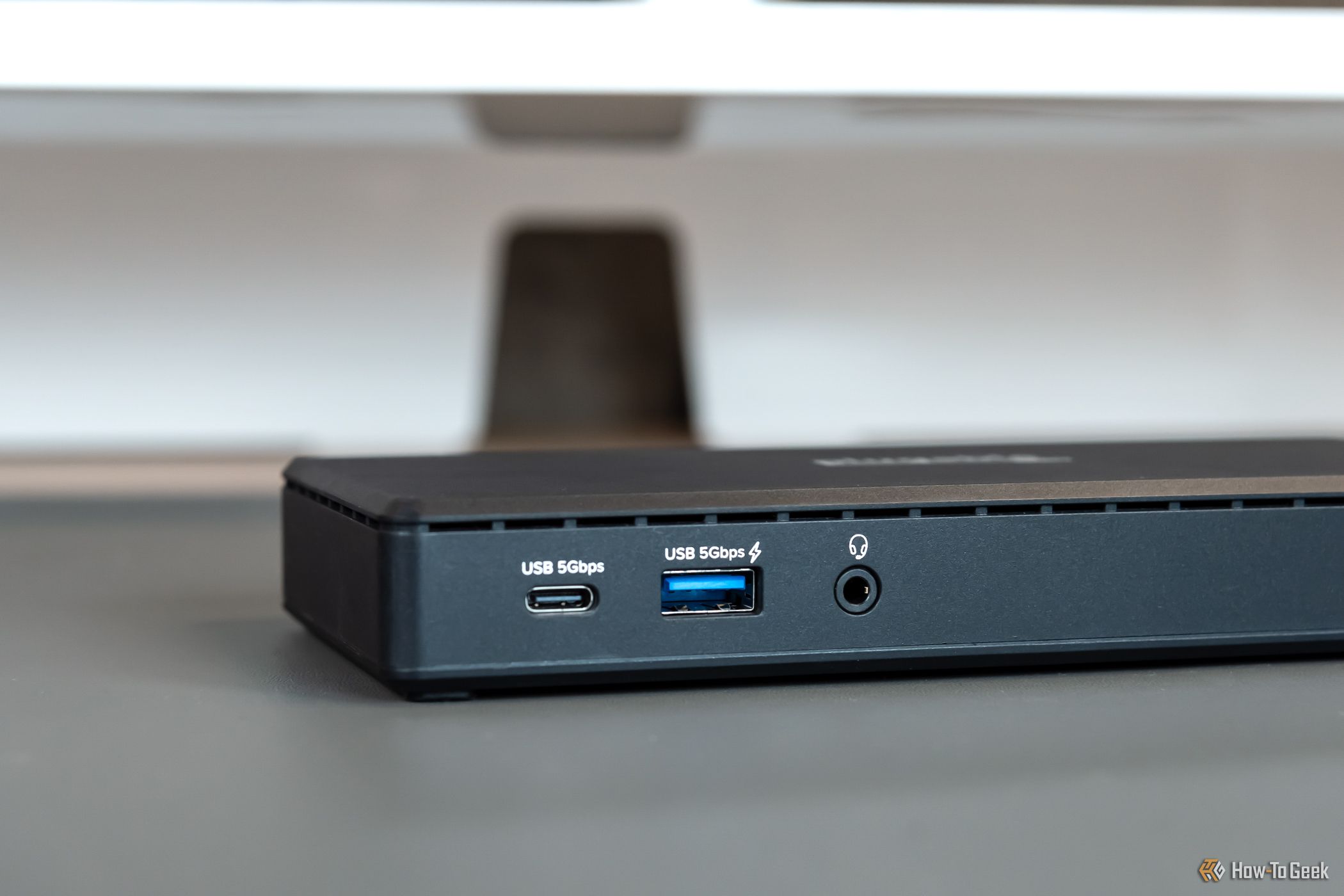 Ports on the front of the Plugable USB C Dual HDMI Docking Station