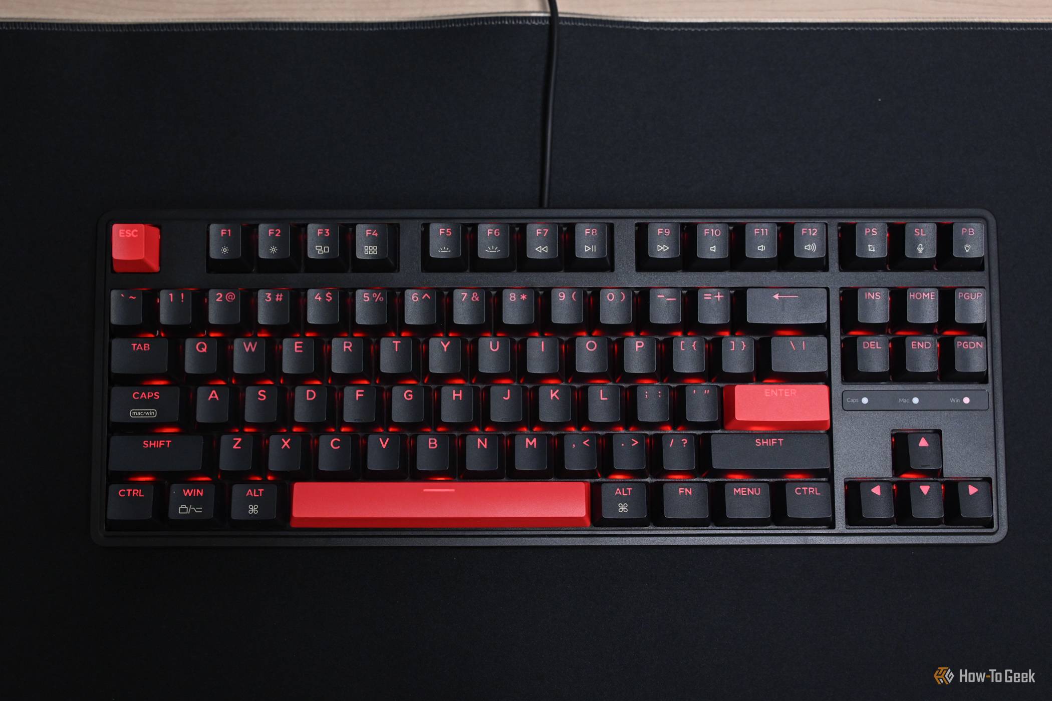 Keychron C3 Pro Tastiera Meccanica Cablata USB-C Con QMK/VIA – LED Rossa, Switch Brown