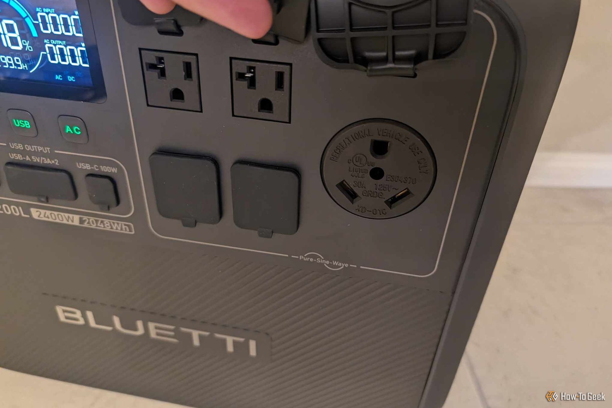 Bluetti AC200L Power Station displaying multiple output ports.