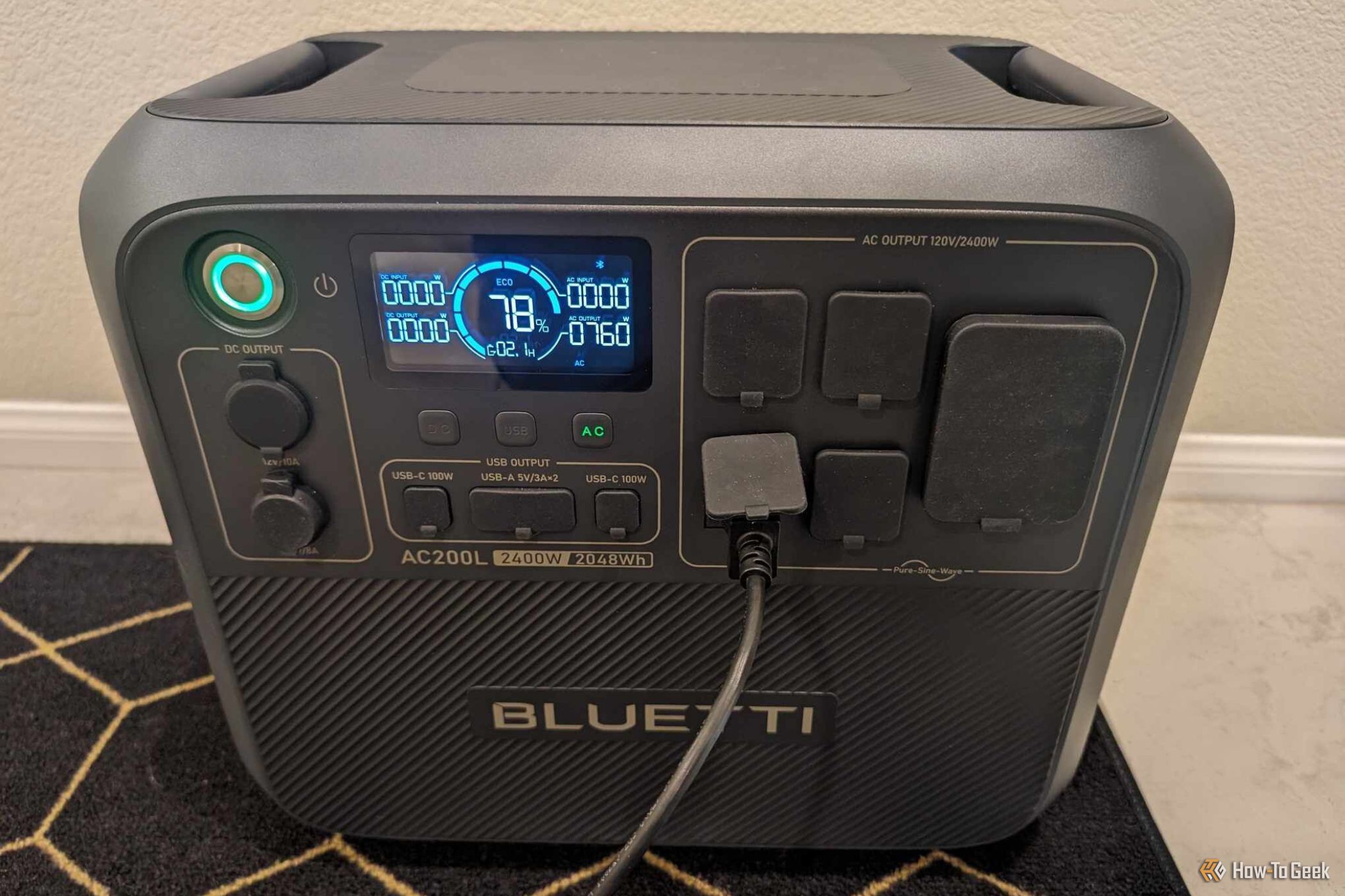 BLUETTI AC200L Power Station at 78% battery running 760W