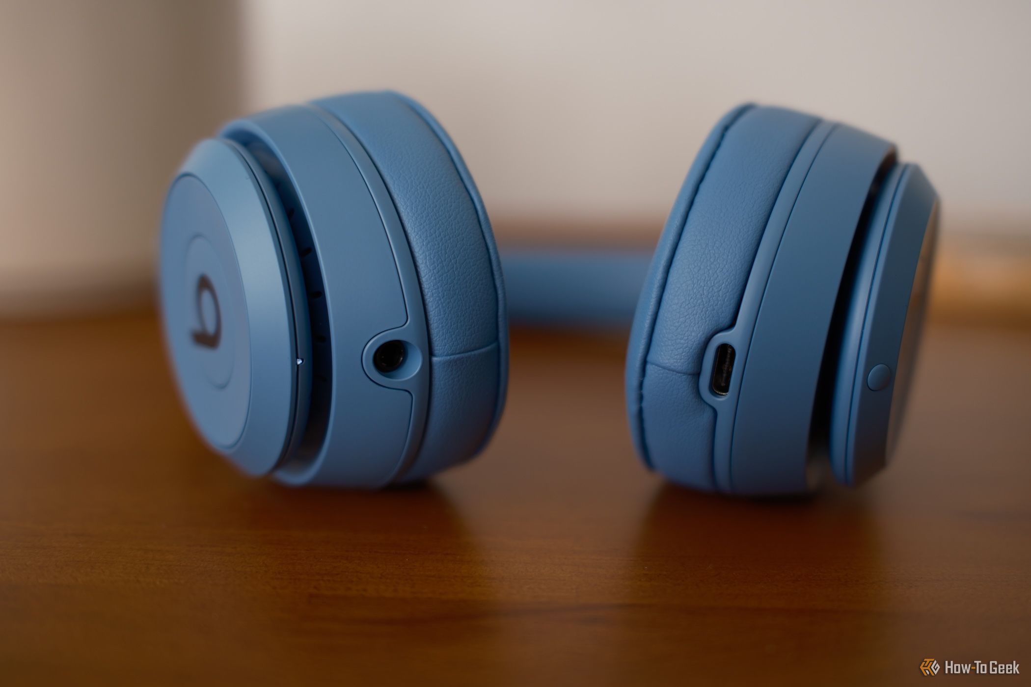 Beats Solo 4 Review: Classically Modern Headphones