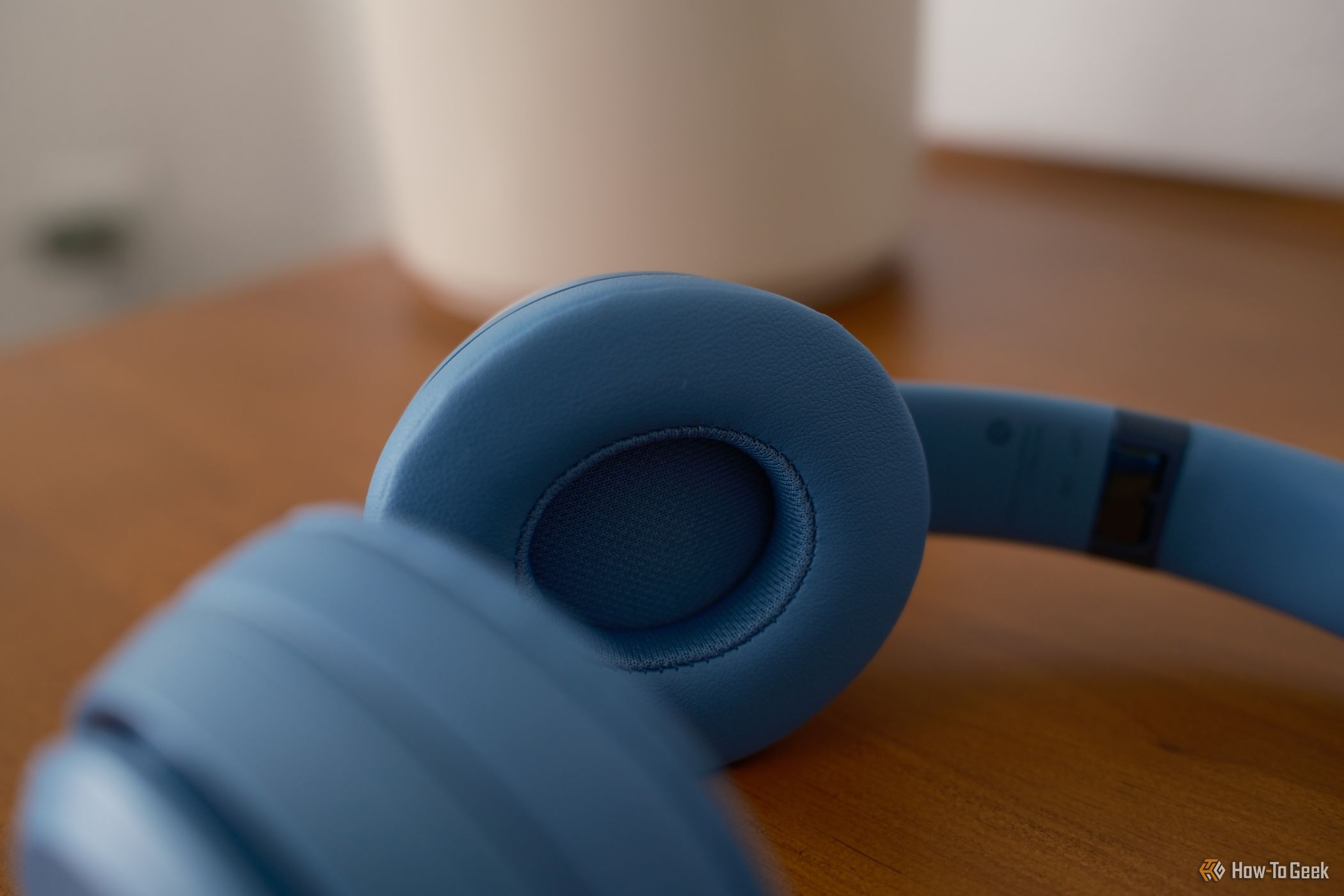 Beats Solo 4 Review: Classically Modern Headphones