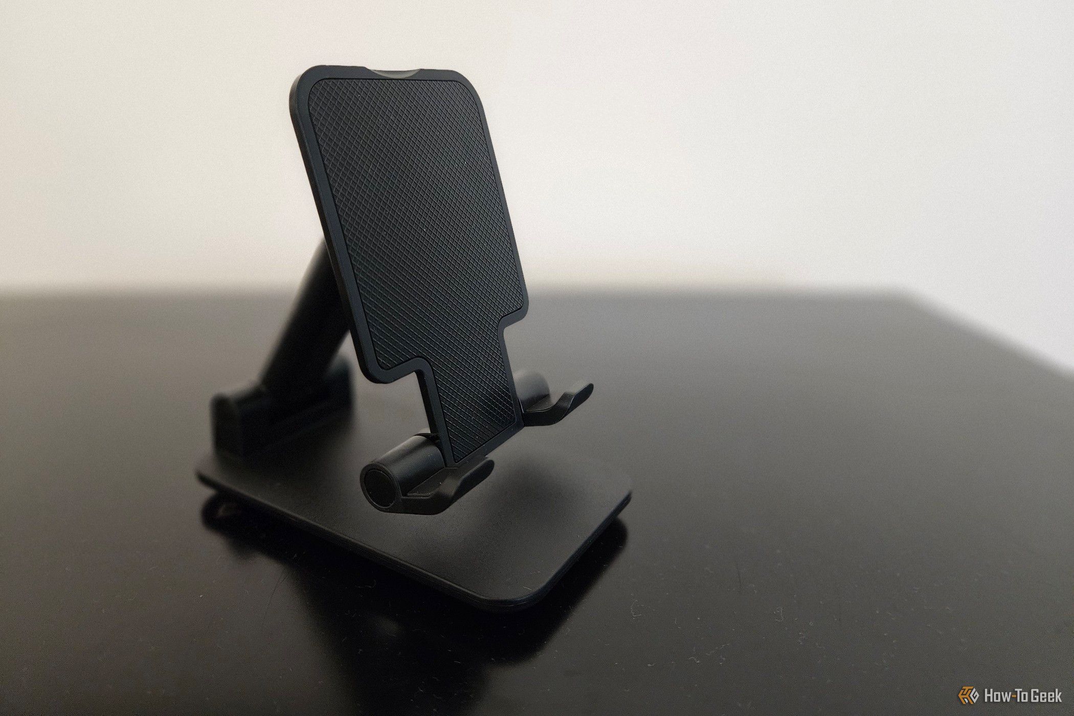 A foldable phone stand