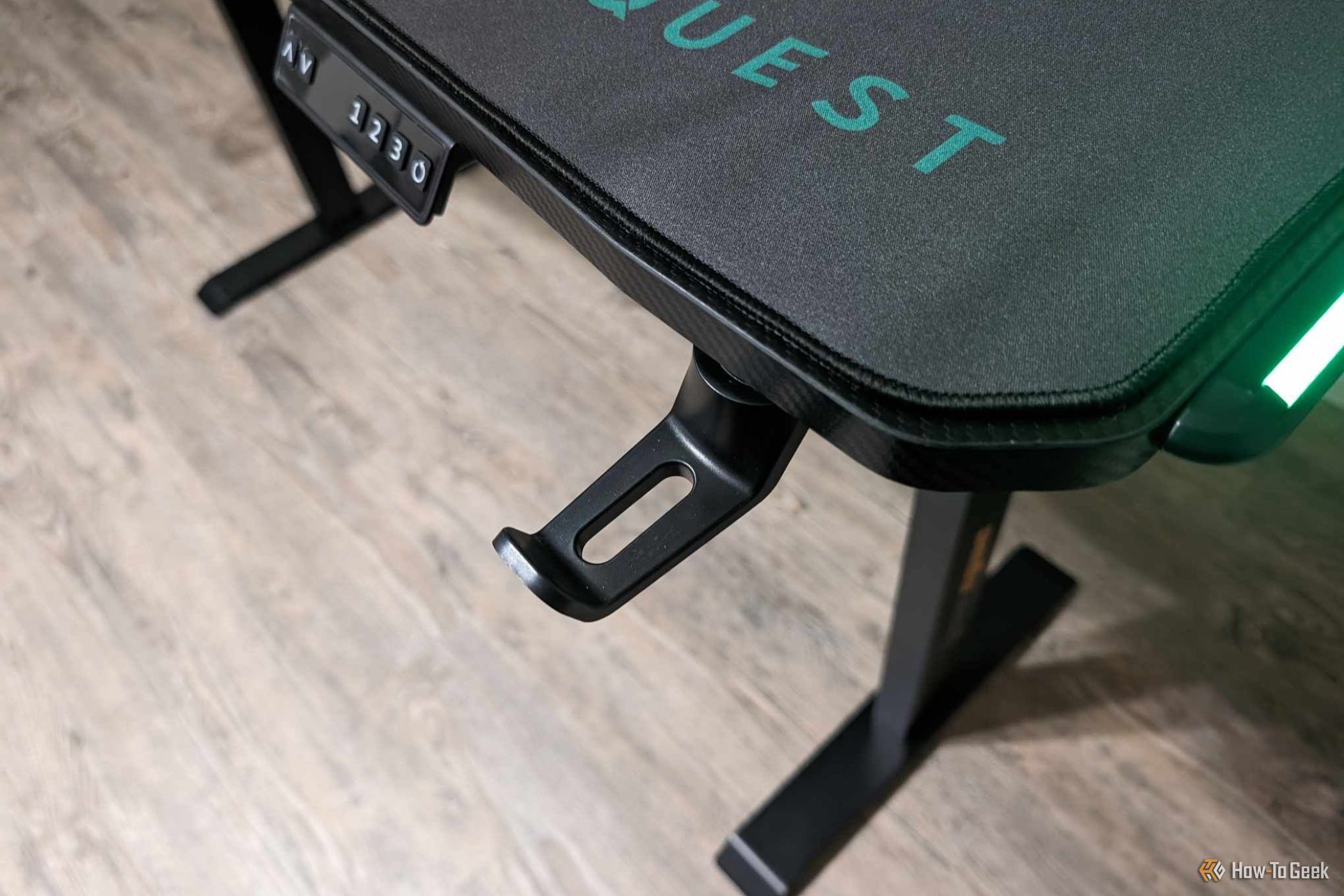 AndaSeat FlyQuest Edition Gaming Standing Desk Headset Hook installed