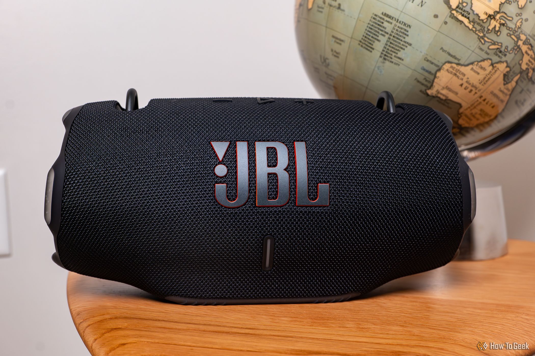 The Goldilocks Approach to Audio - Unboxing and Assessing the JBL Extreme 4 Bluetooth Speaker