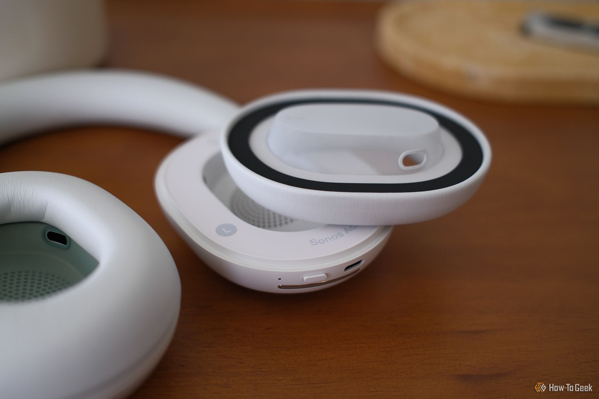 Sonos Ace with one of the magnetic ear cups removed